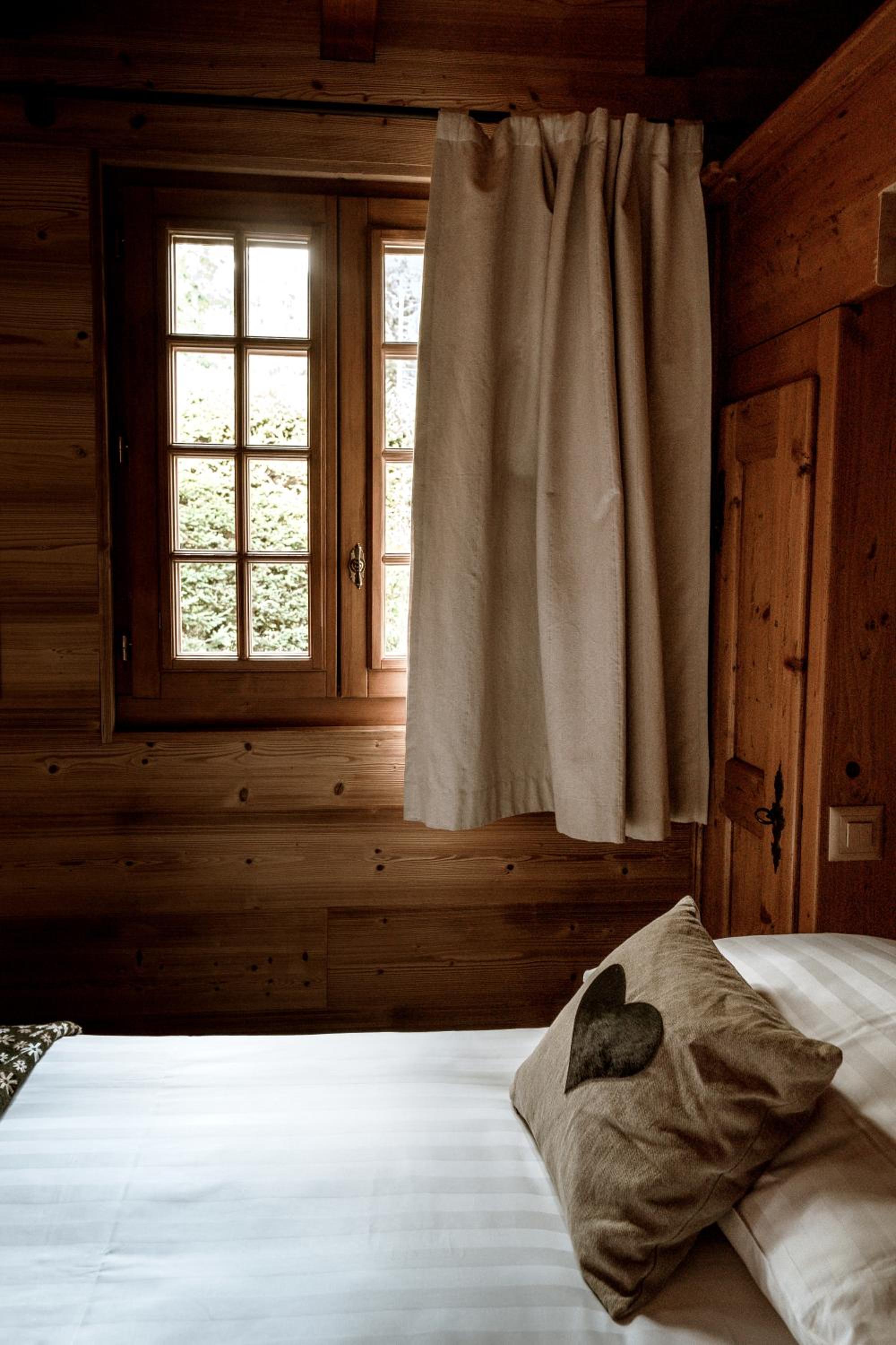 Two-Bedroom Suite - Photo 6