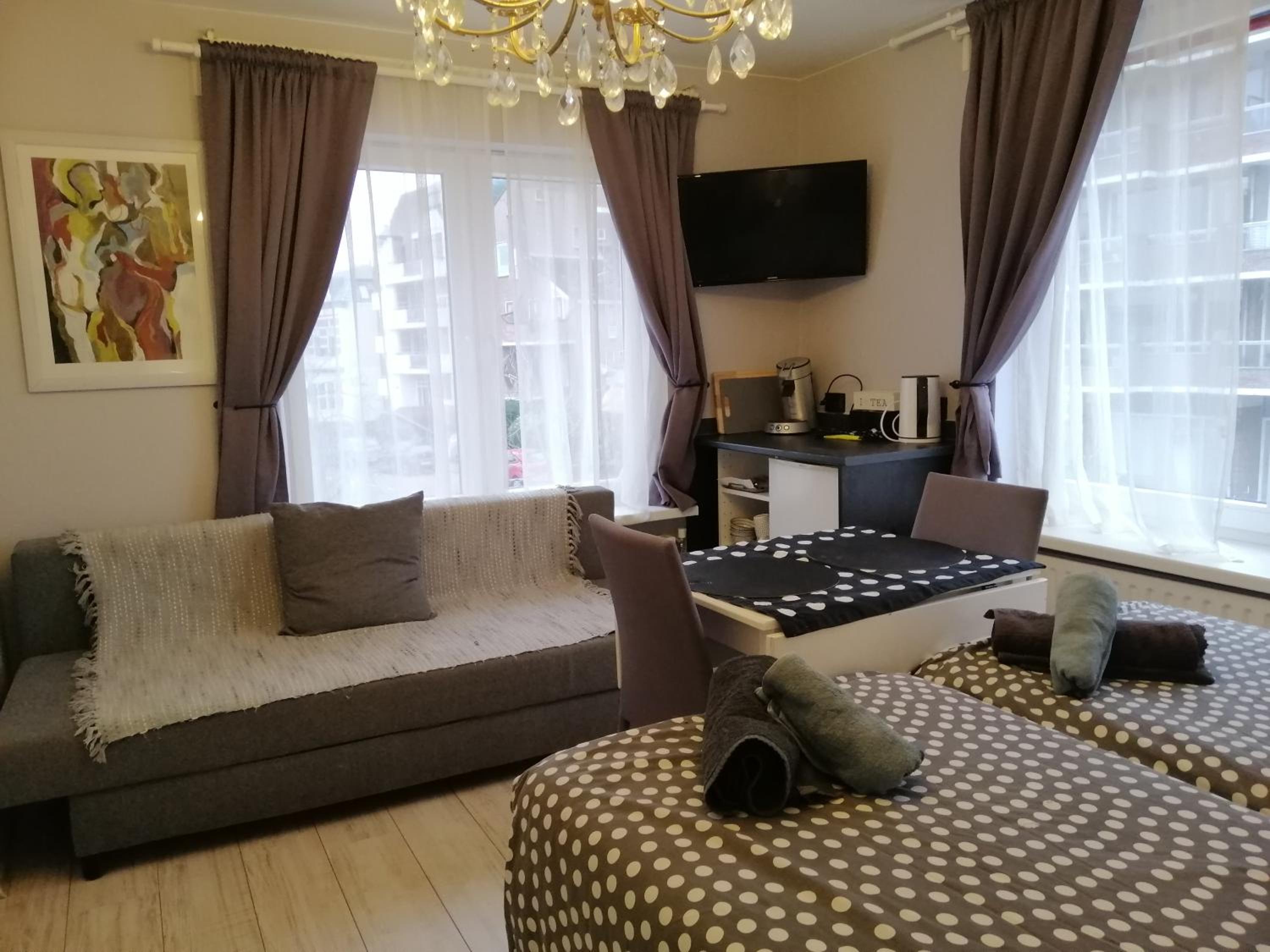Budget Twin Room - Photo 4