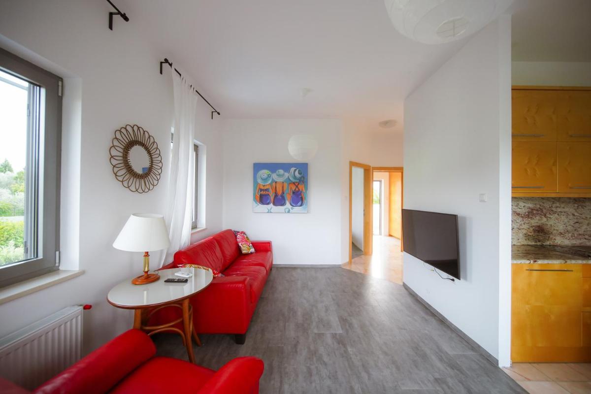 Apartment with Balcony photo 2