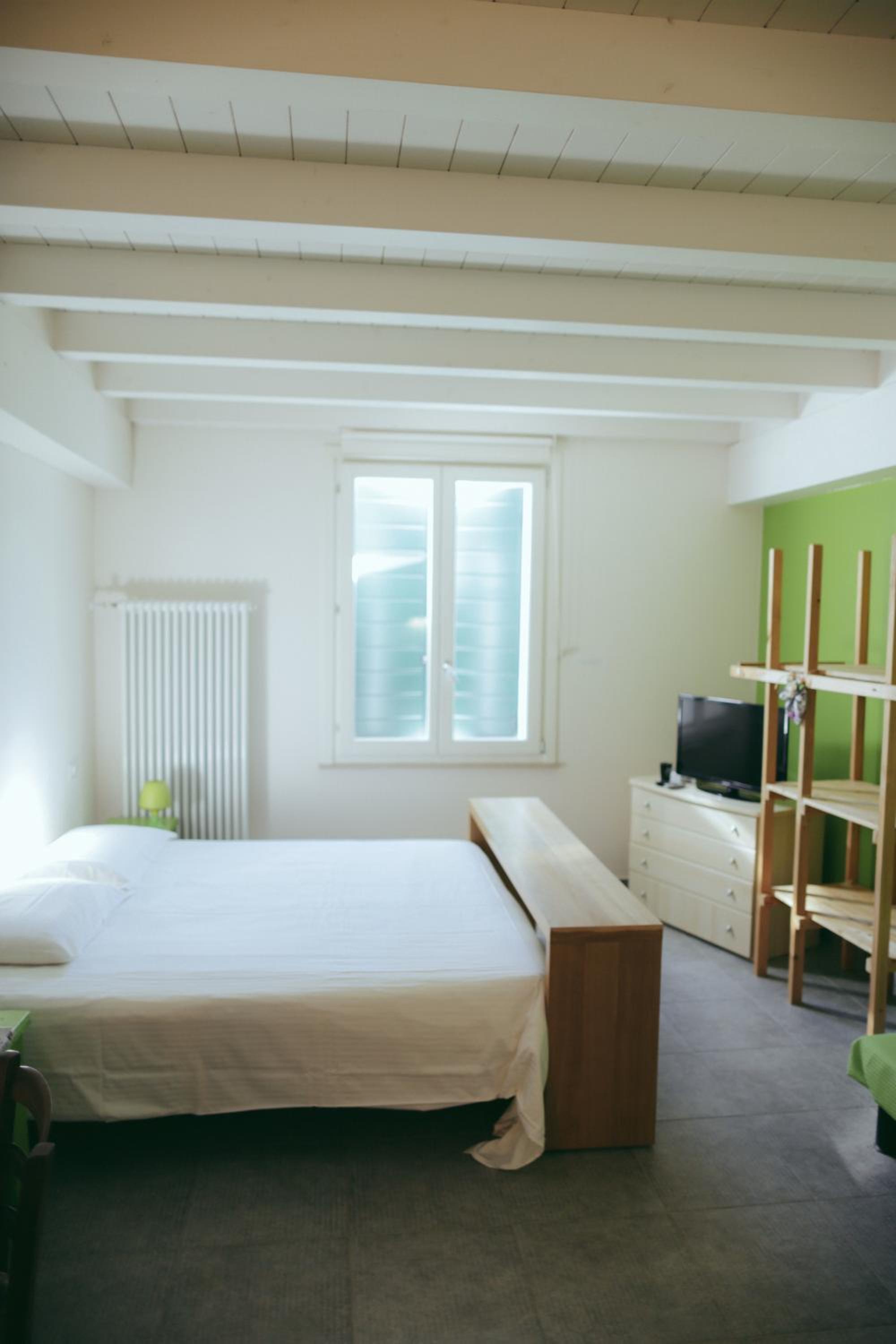 One-Bedroom Apartment - Photo 34