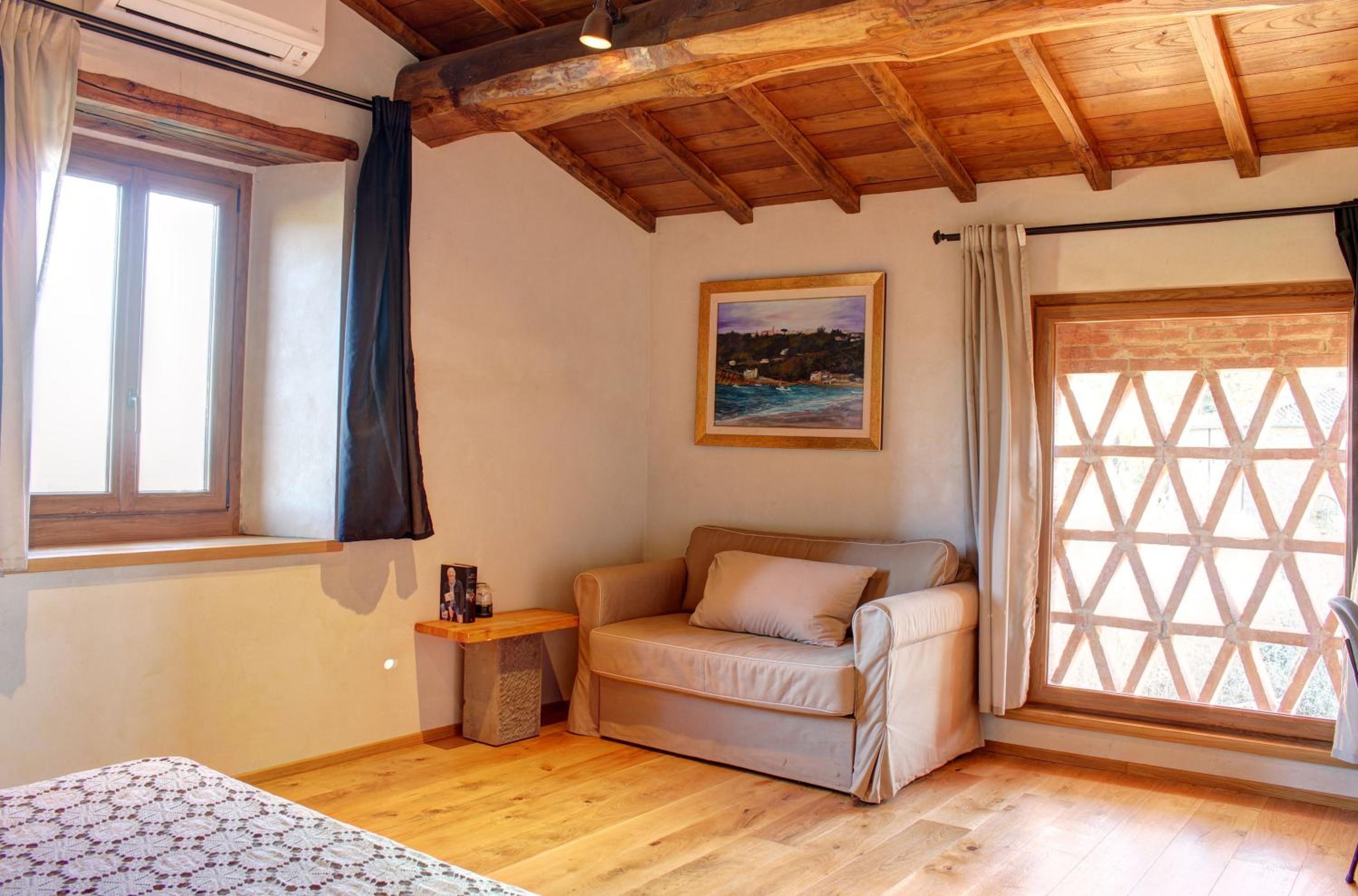 Villa photo 1