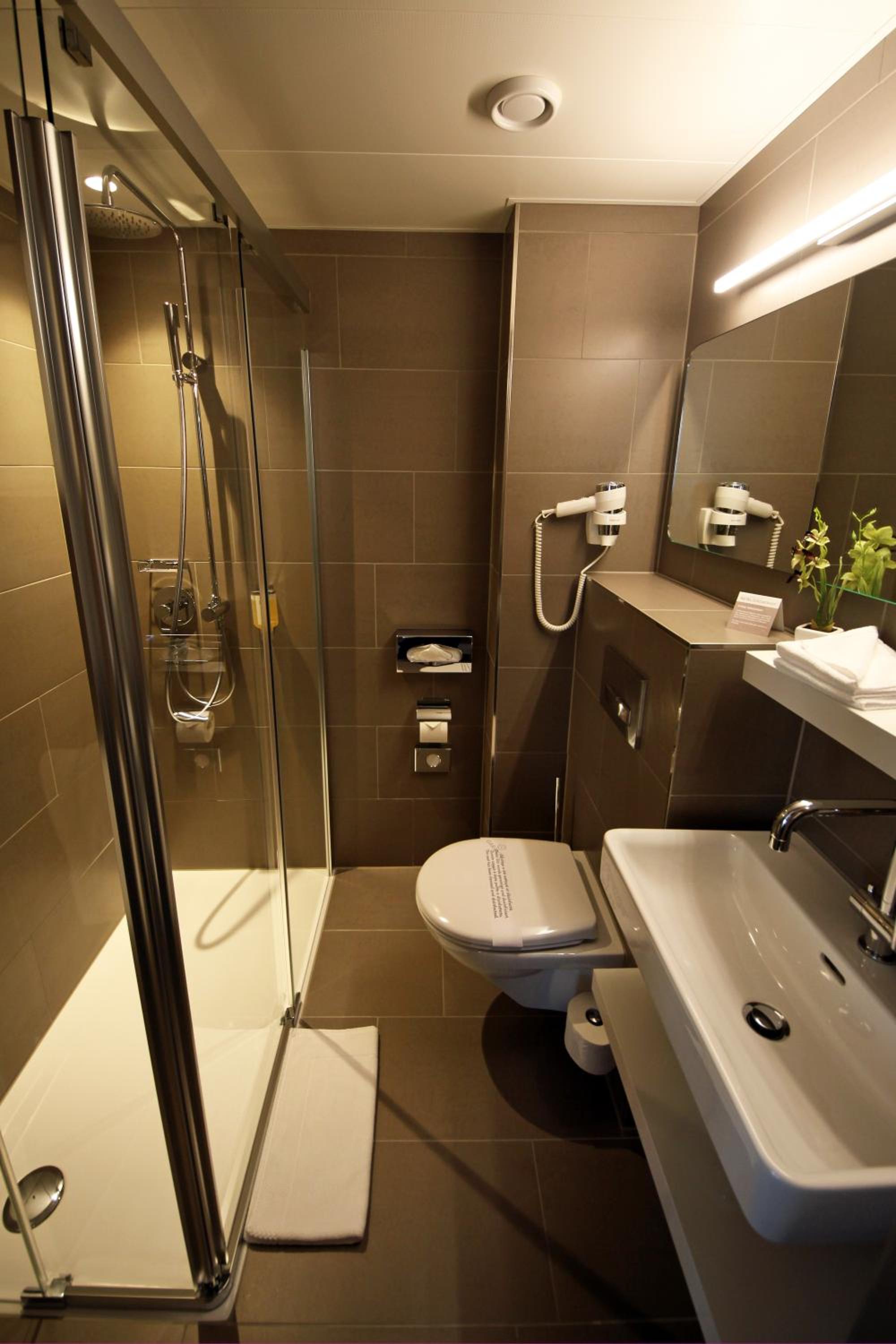 Available room