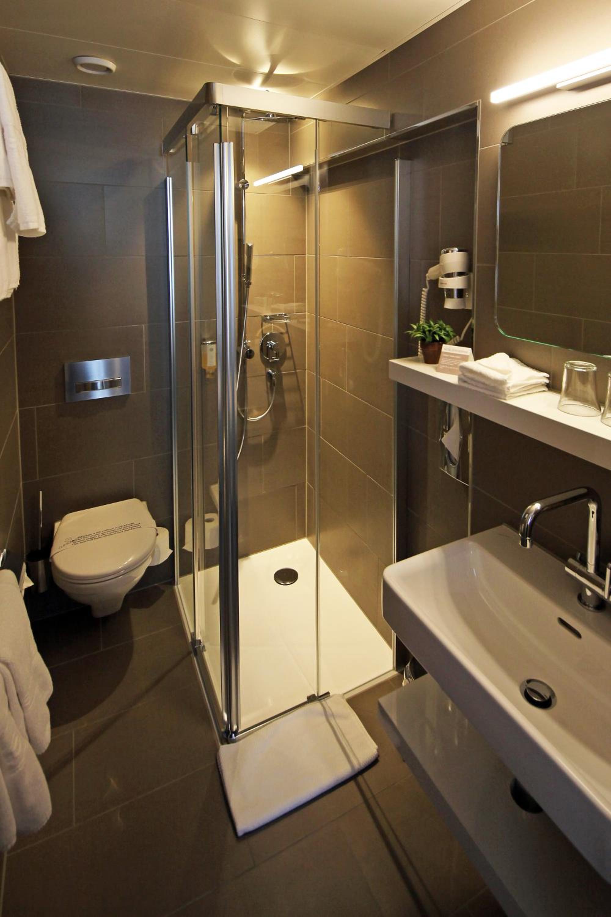 Available room