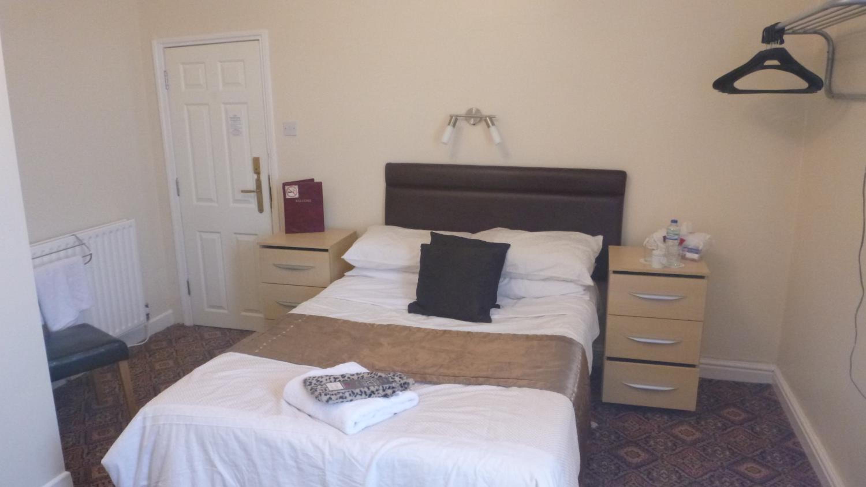 Double Room - Photo 4