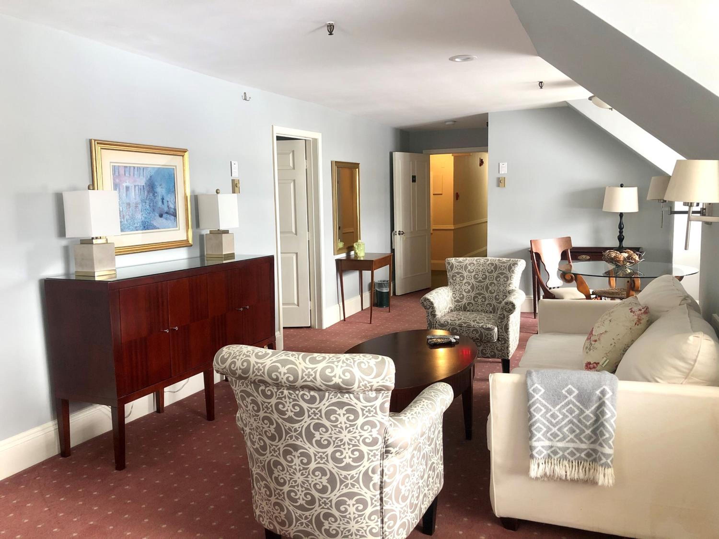 King Suite photo 2