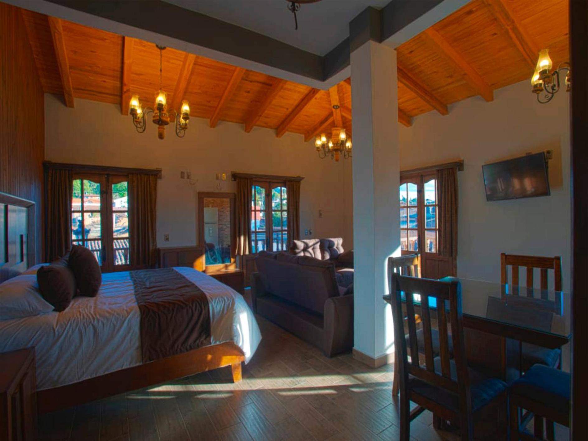 King Suite - Photo 7