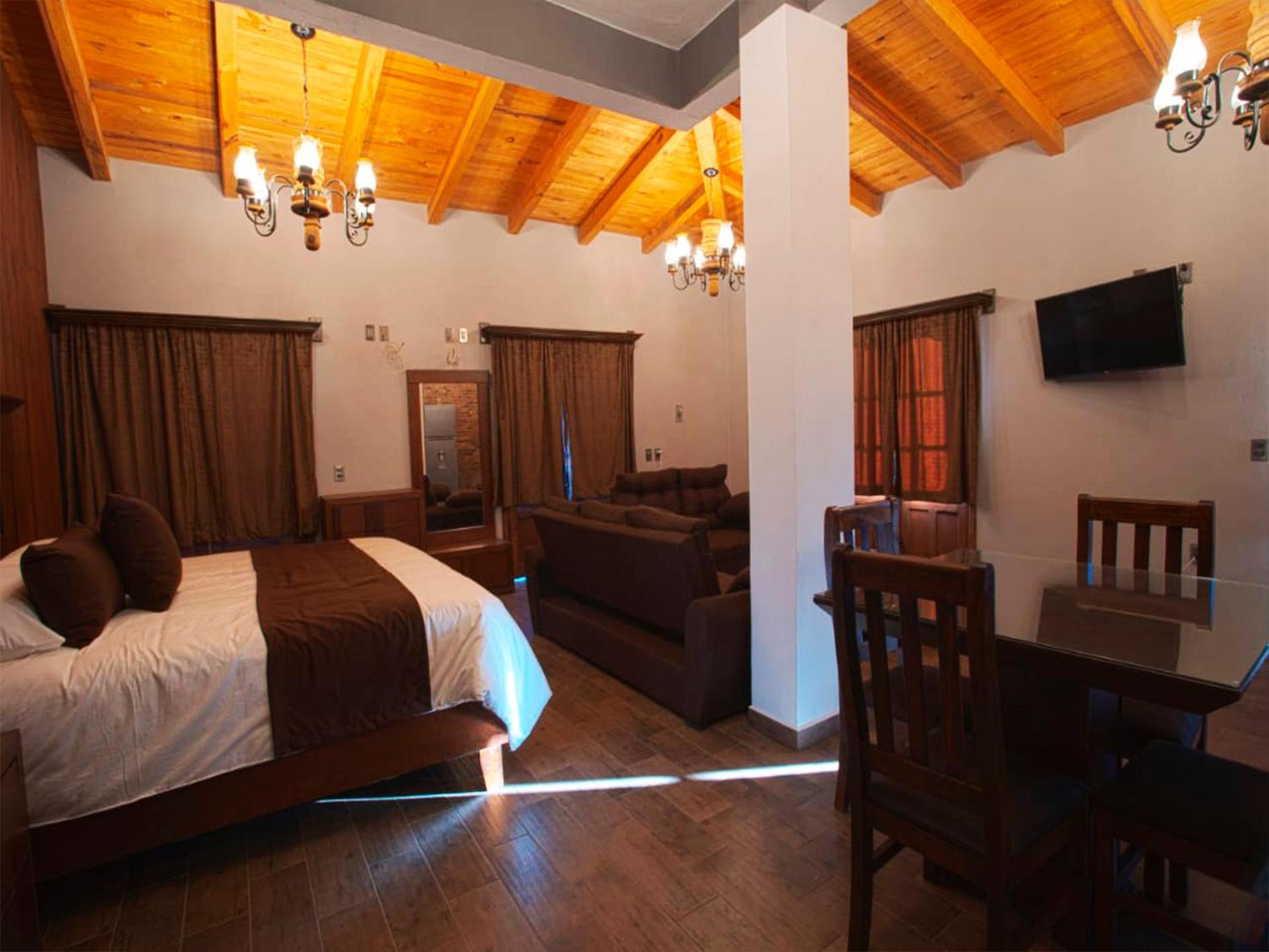 King Suite - Photo 1