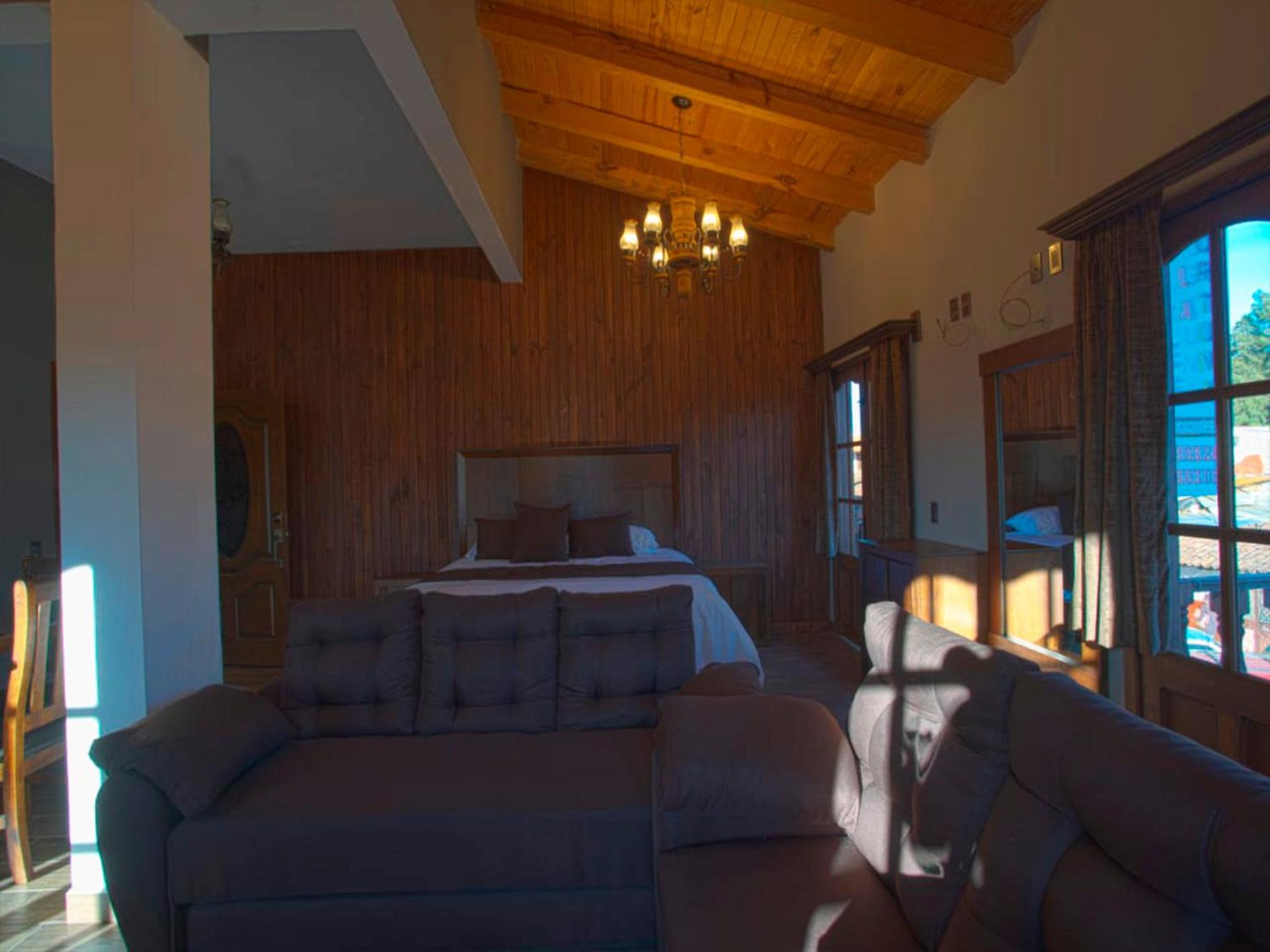 King Suite - Photo 10