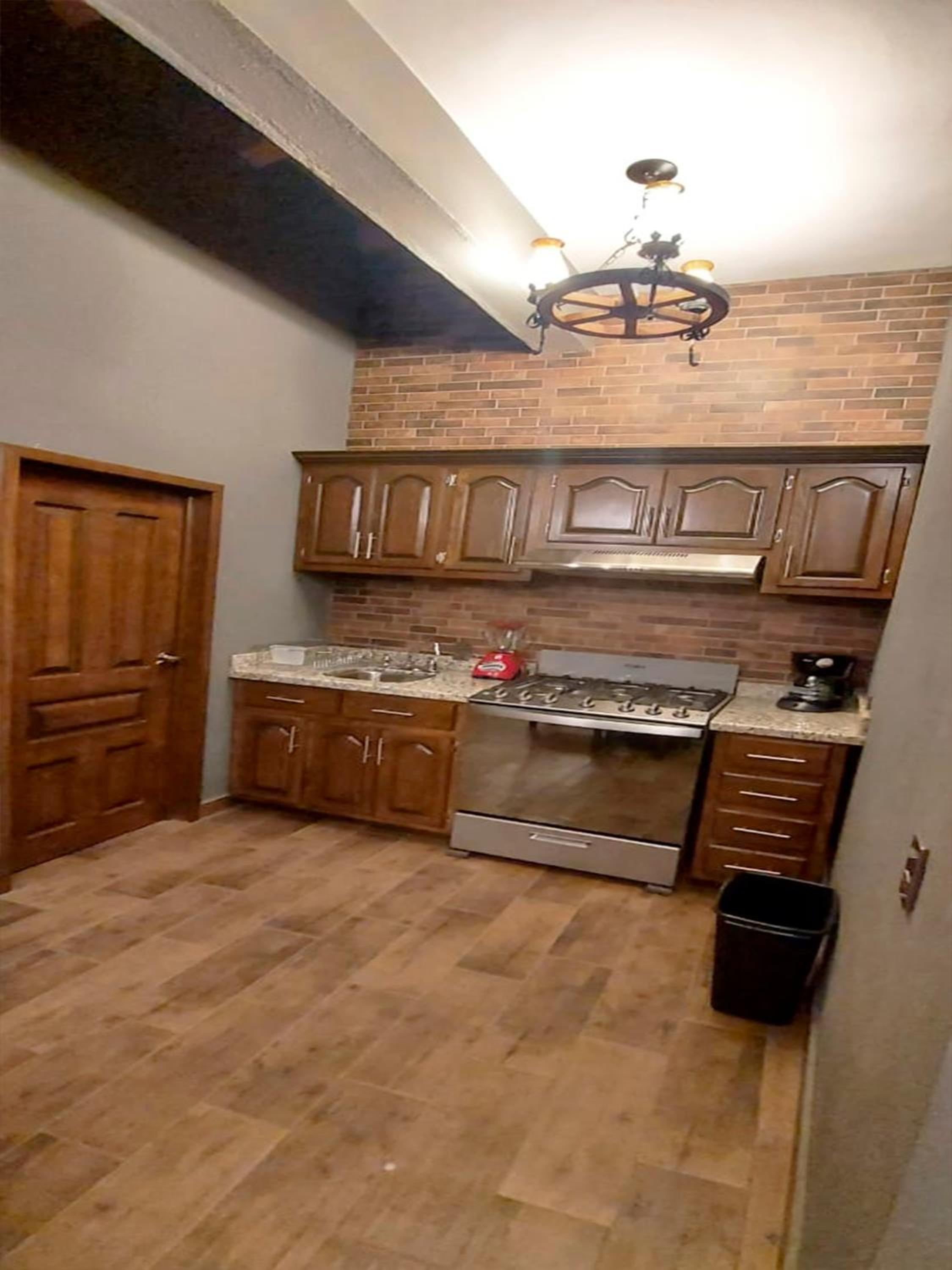King Suite - Photo 4