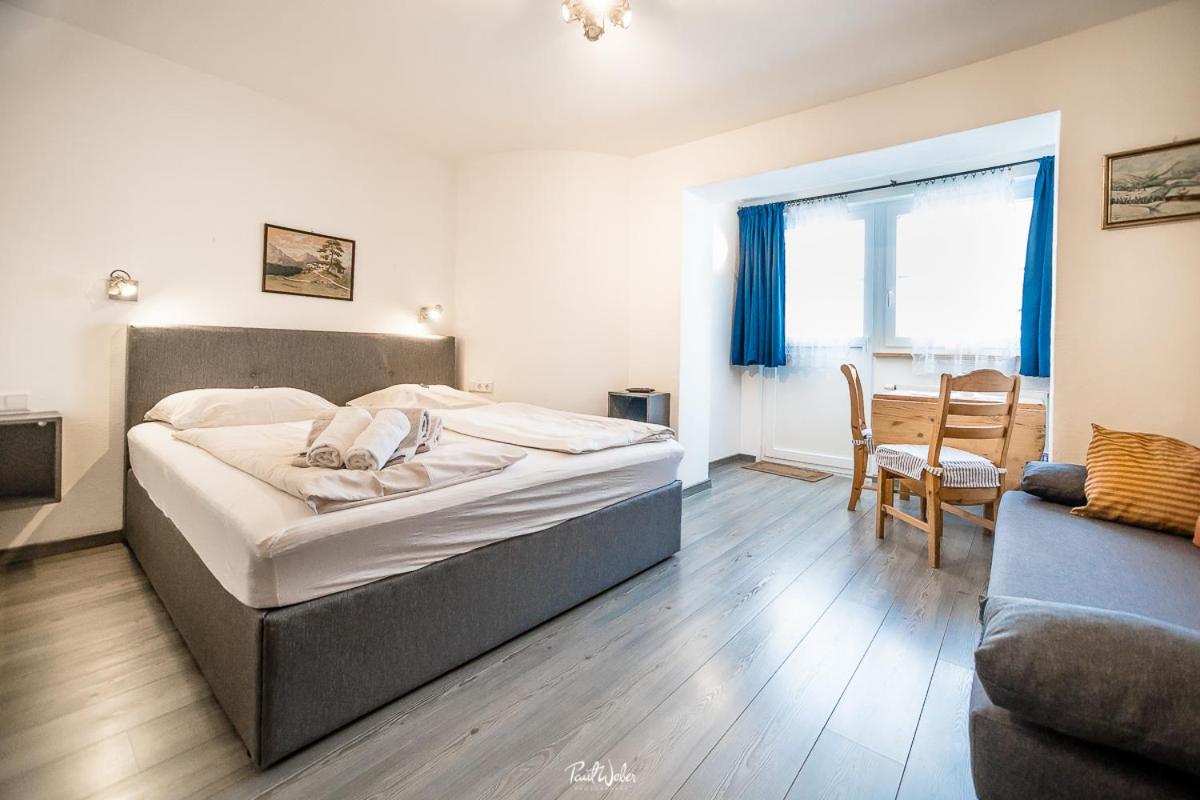 Apartment with Mountain View photo 1