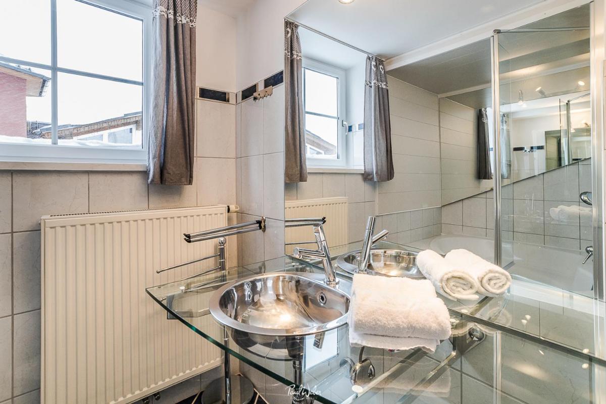 Two-Bedroom Apartment with Balcony photo 3