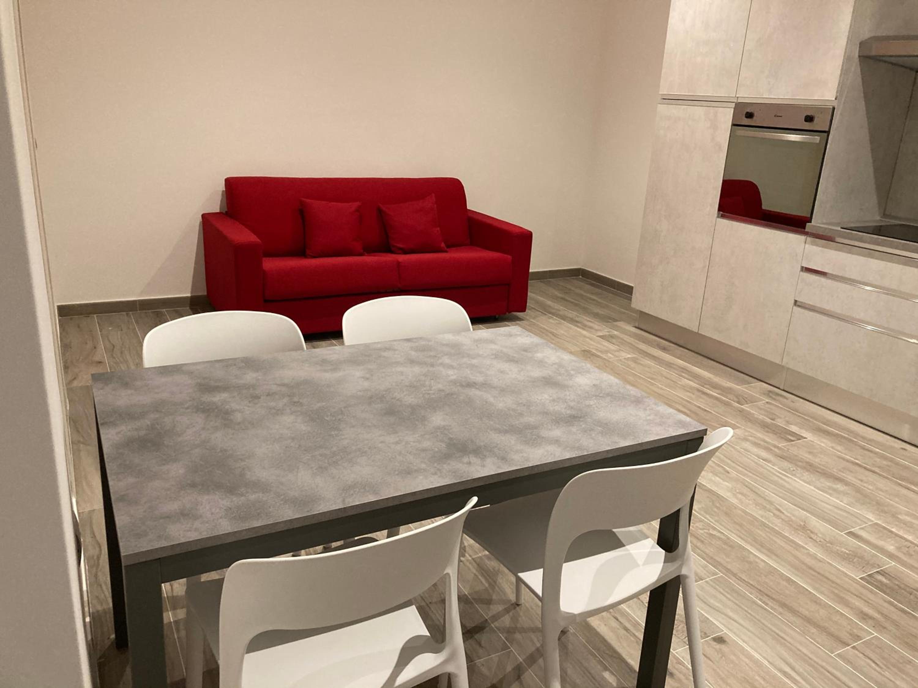 One-Bedroom Apartment - Photo 8