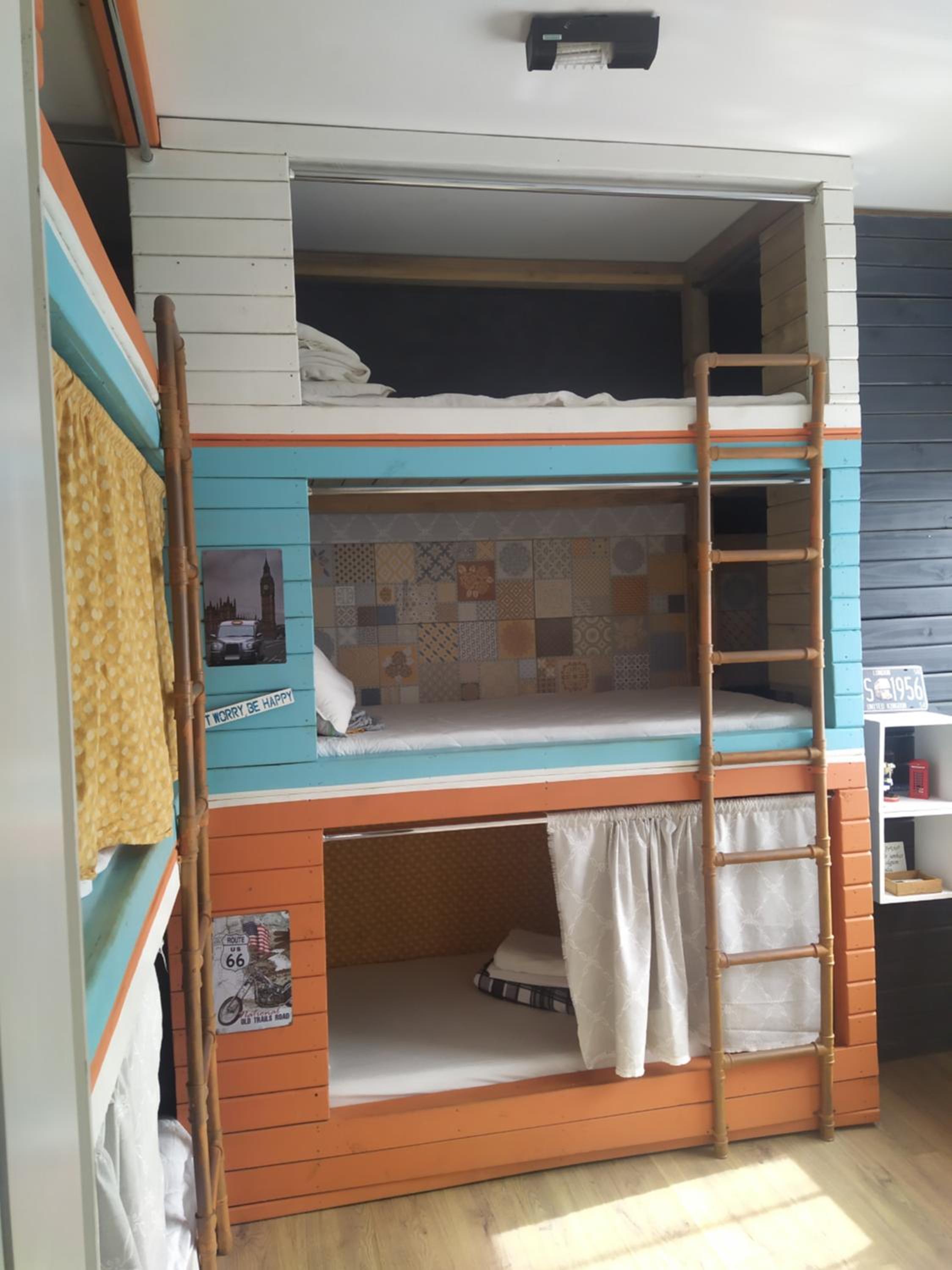 Single Bed in Mixed Dormitory Room photo 1