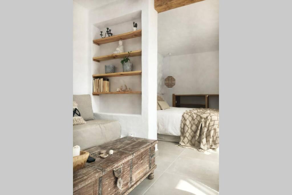 One-Bedroom Apartment - Photo 15