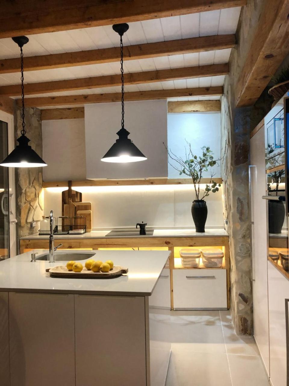 One-Bedroom Apartment - Photo 14