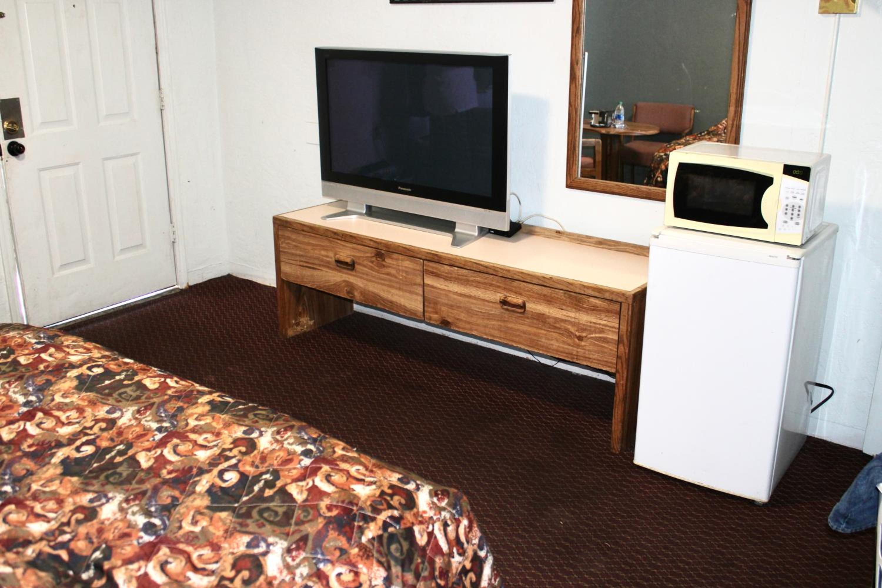 Queen Room photo 1