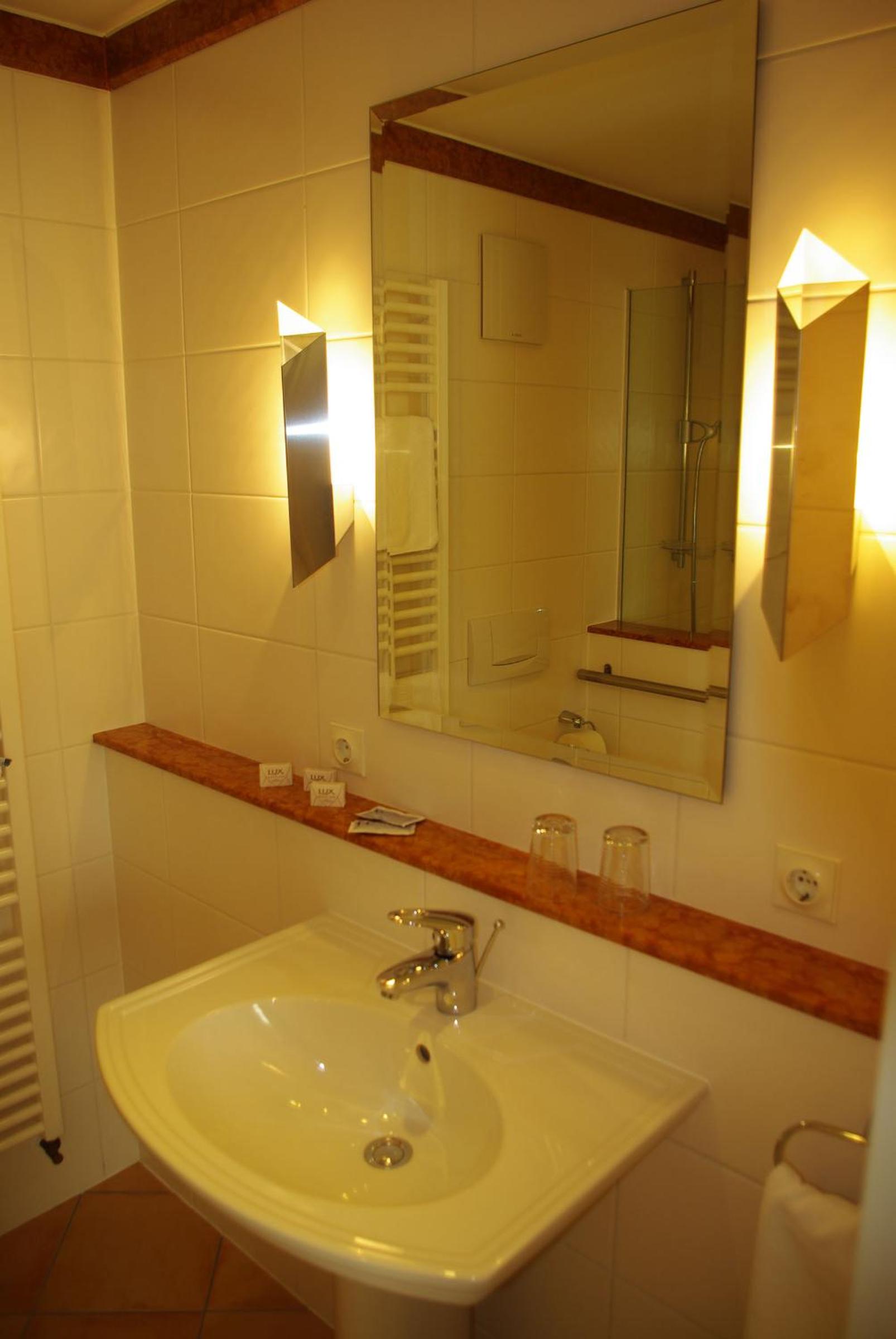 Double Room - Photo 2