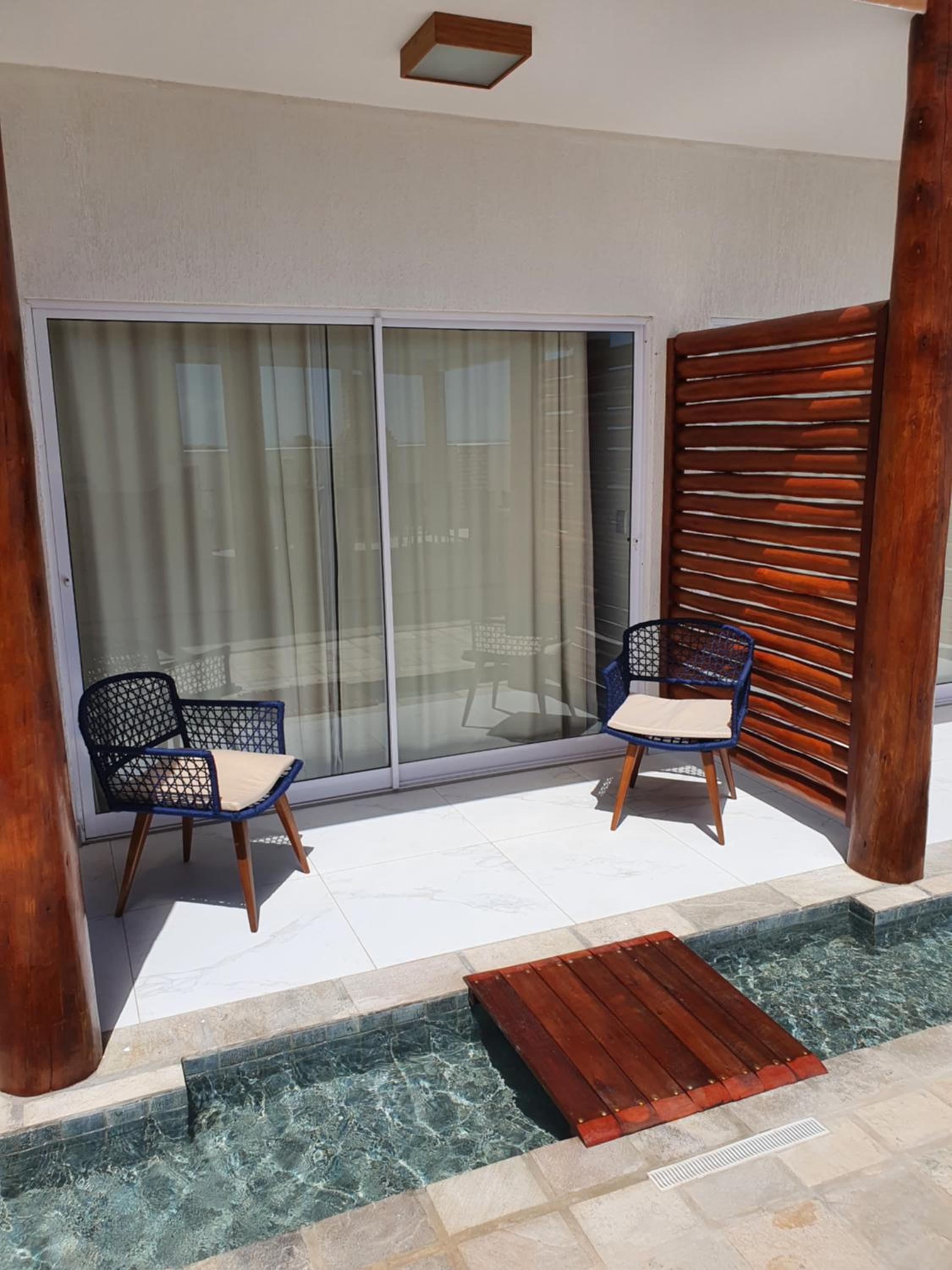 Deluxe Double Room with Balcony - Photo 3