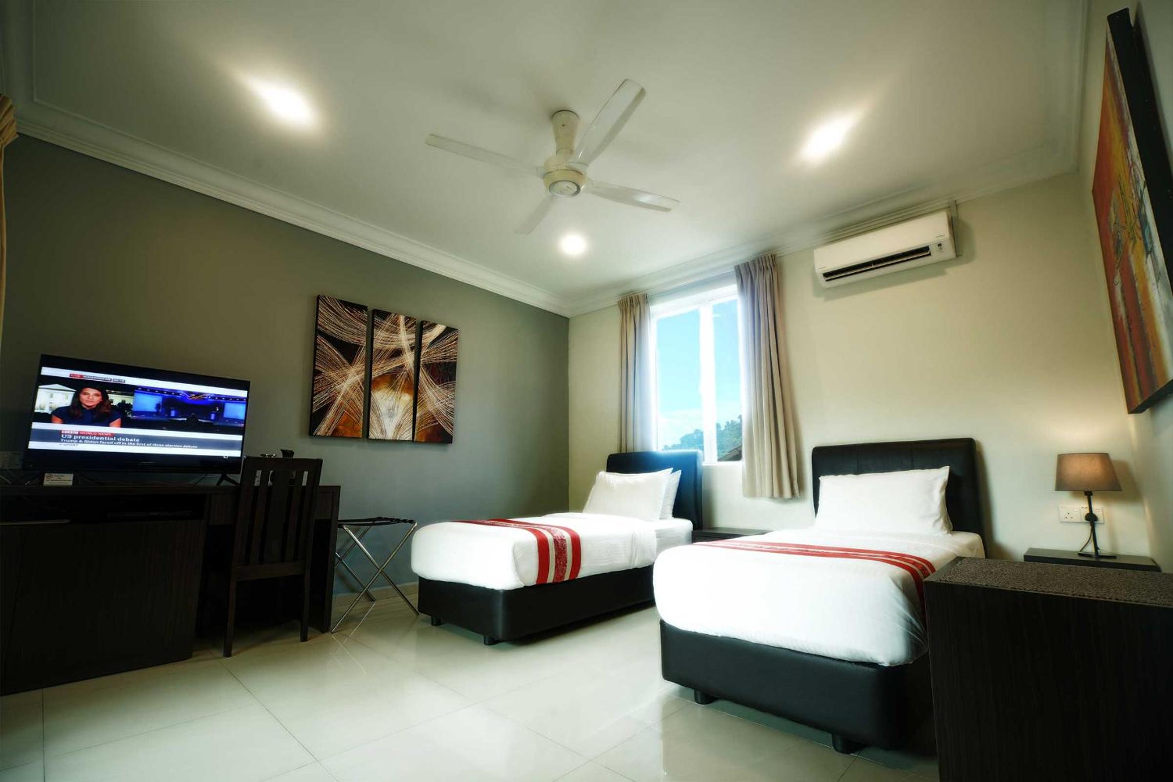 Deluxe Double or Twin Room photo 2
