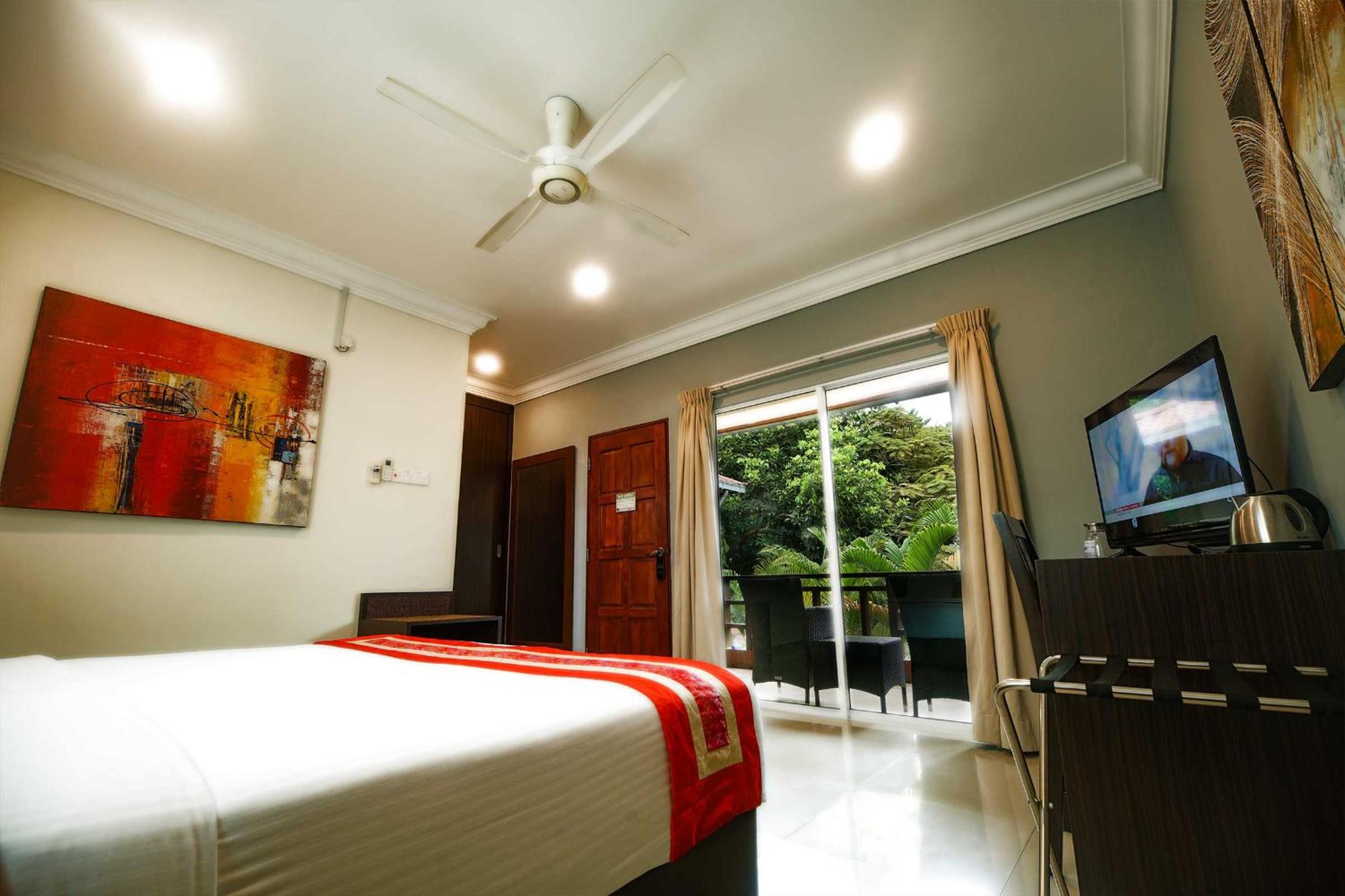 Deluxe Double or Twin Room photo 1