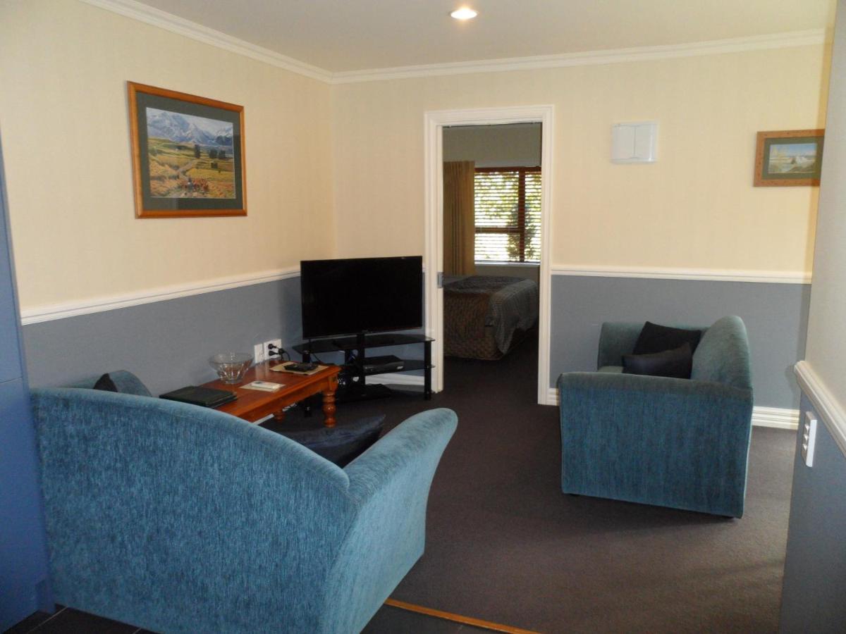 Two-Bedroom Unit with Spa Bath photo 2