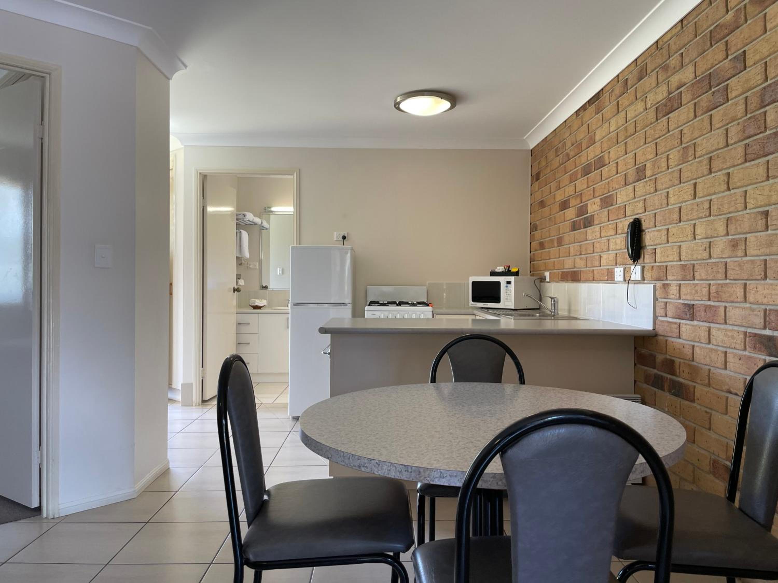 Studio Apartment photo 3
