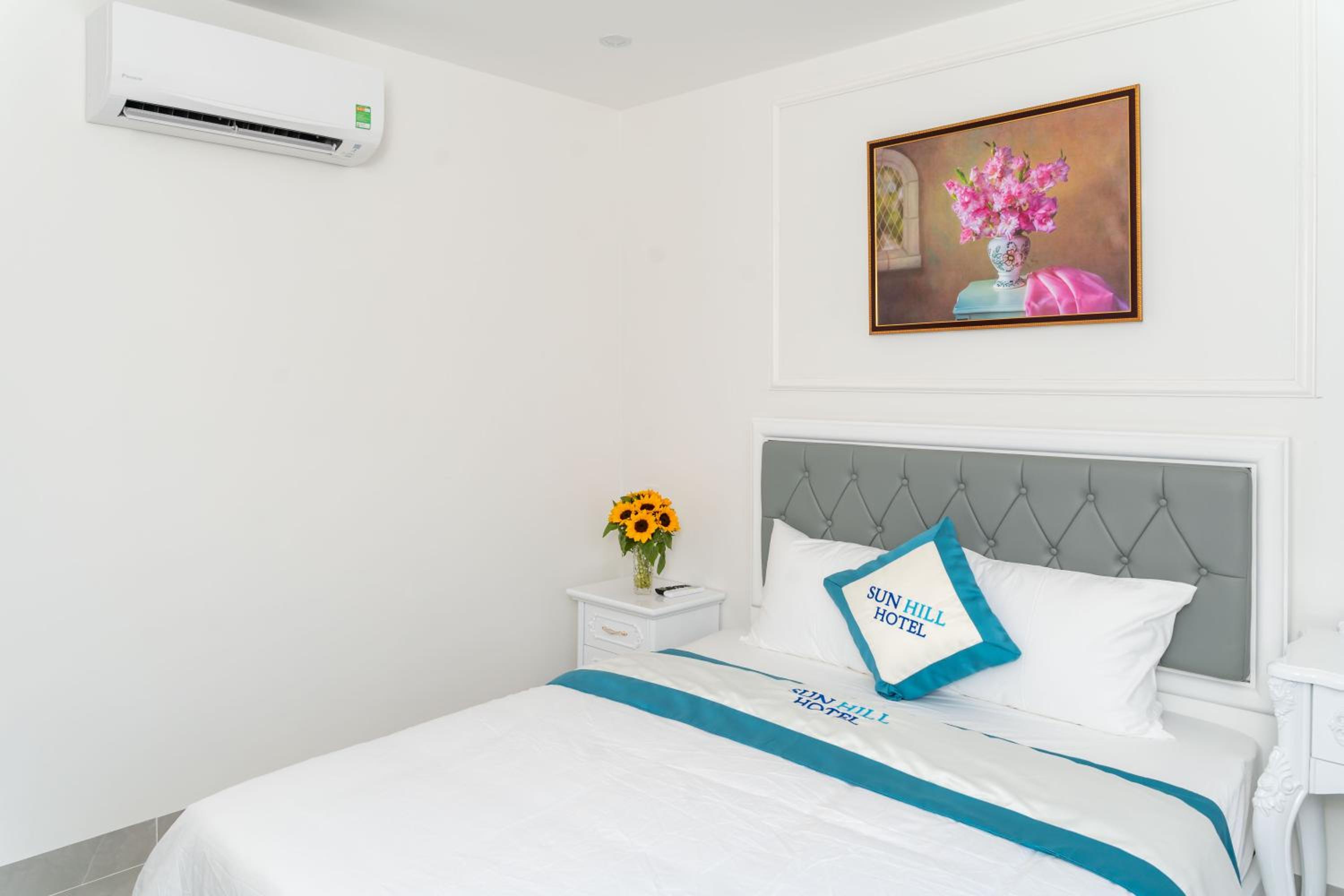 Superior Double Room with Balcony - Photo 2