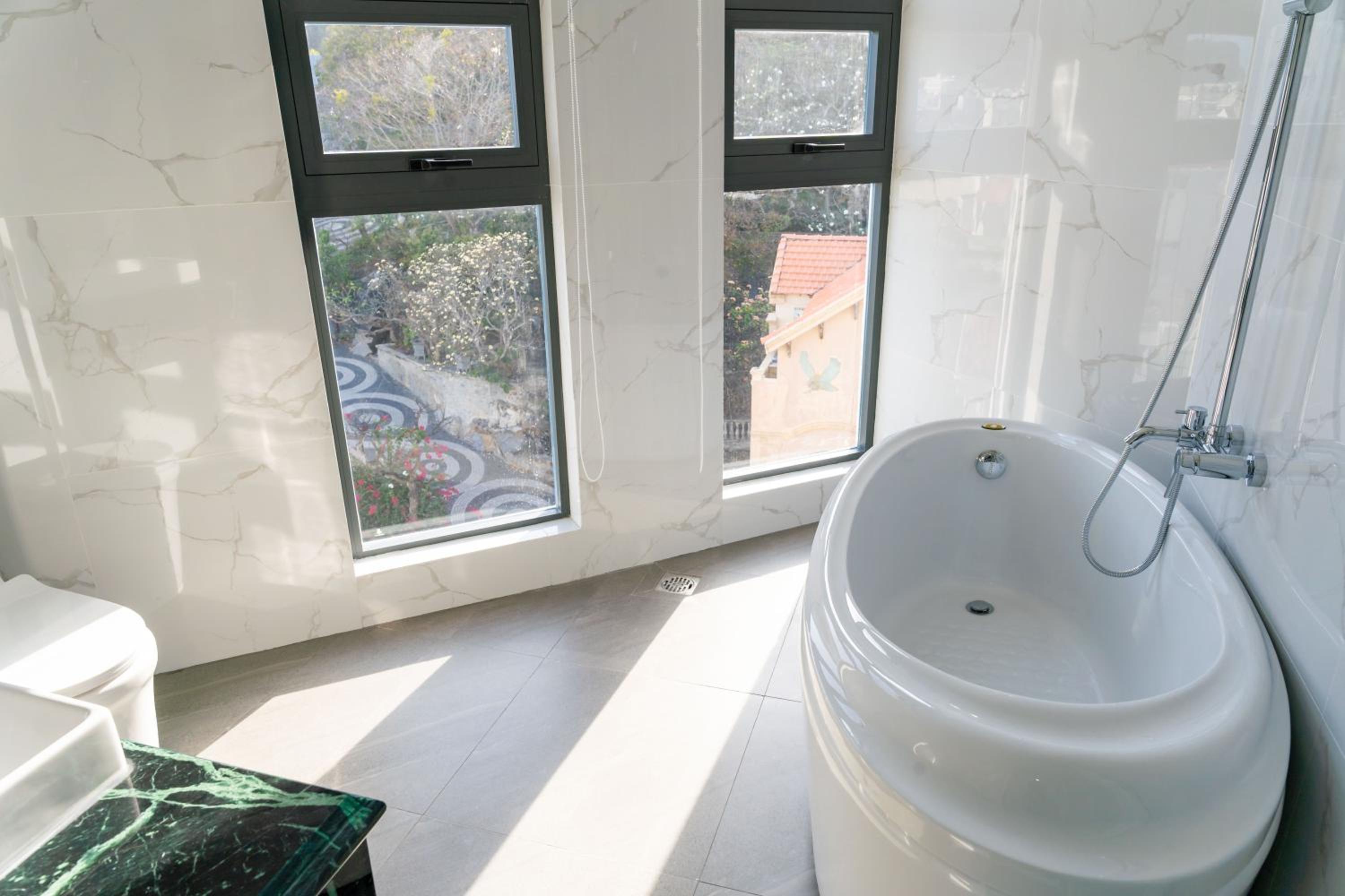 Suite with Spa Bath