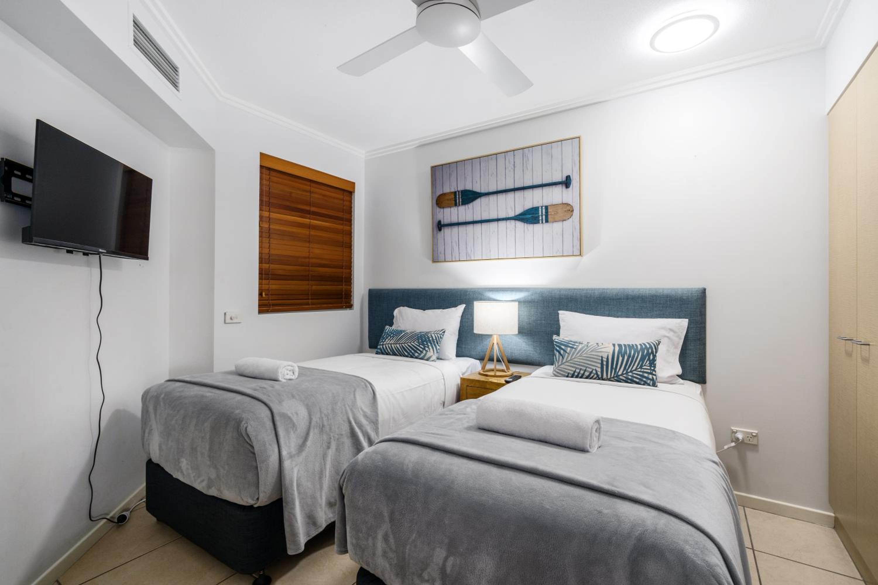 2 Bedroom Courtyard - Ocean Tower photo 3
