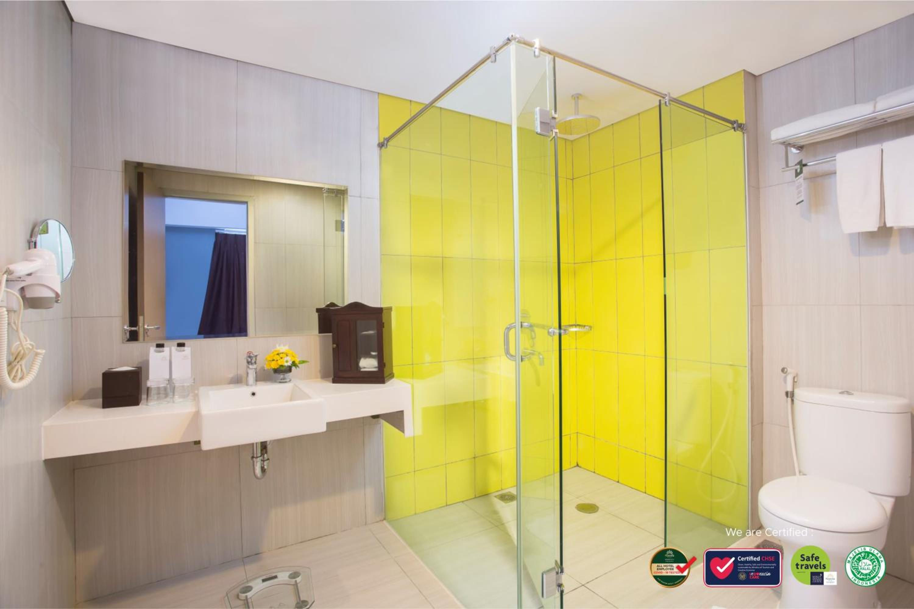 Suite with City View photo 3