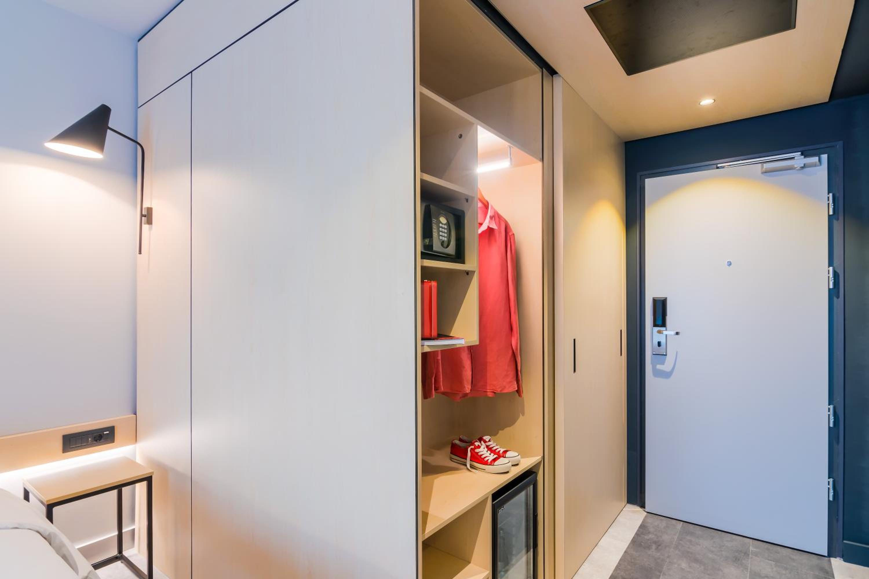 Standard Double Room - Photo 5