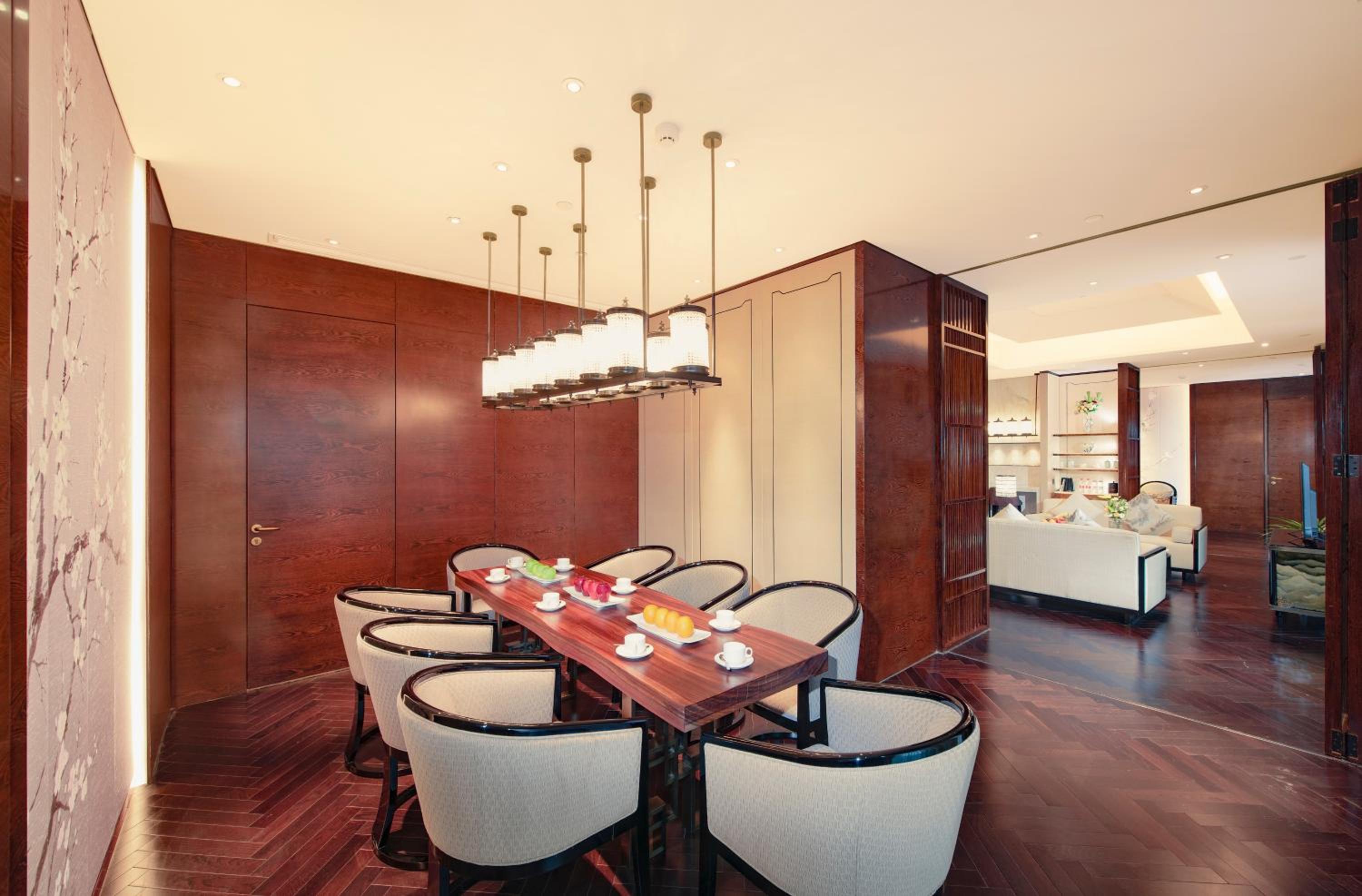 Presidential King Suite