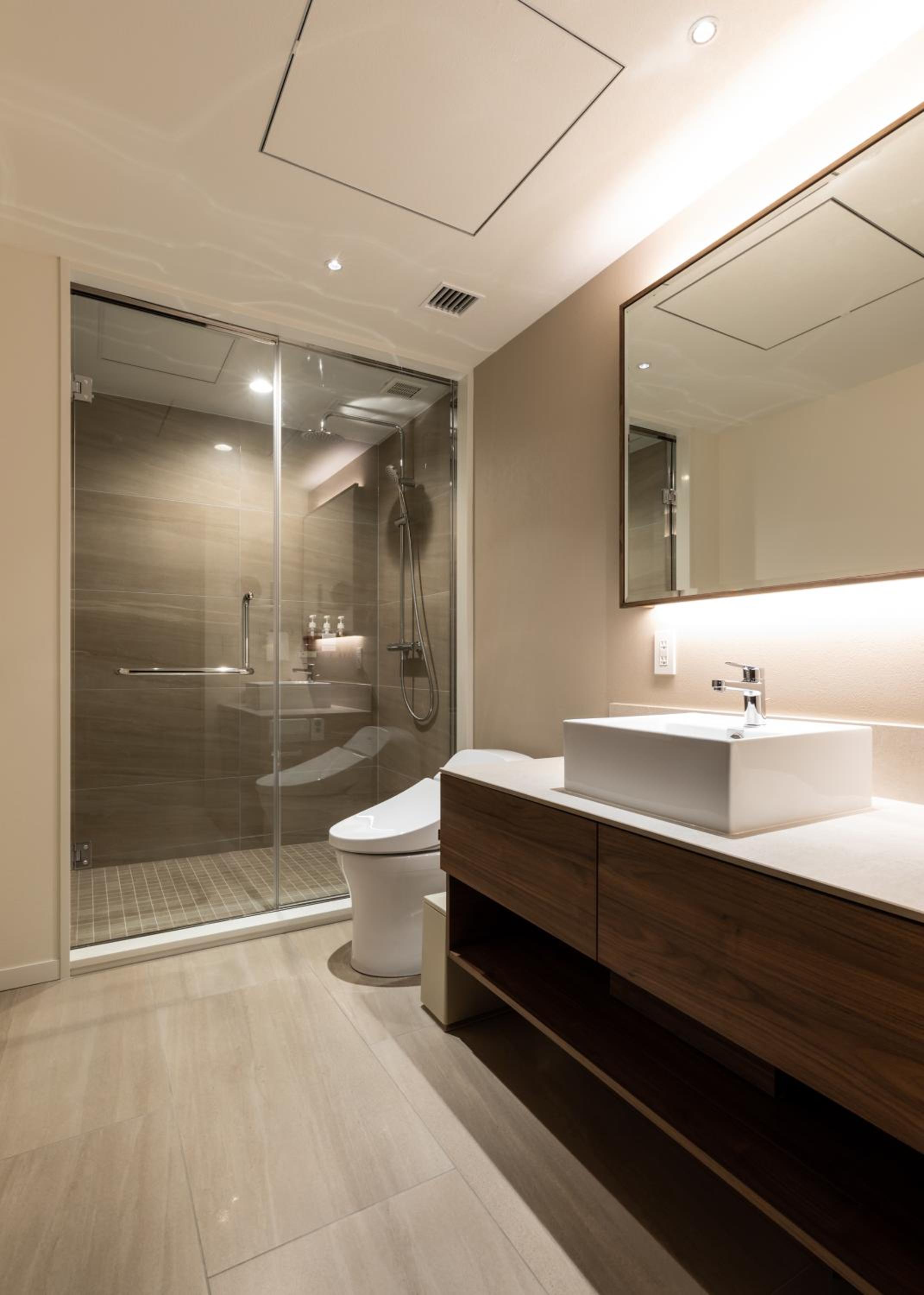 1 Bedroom Suite photo 2