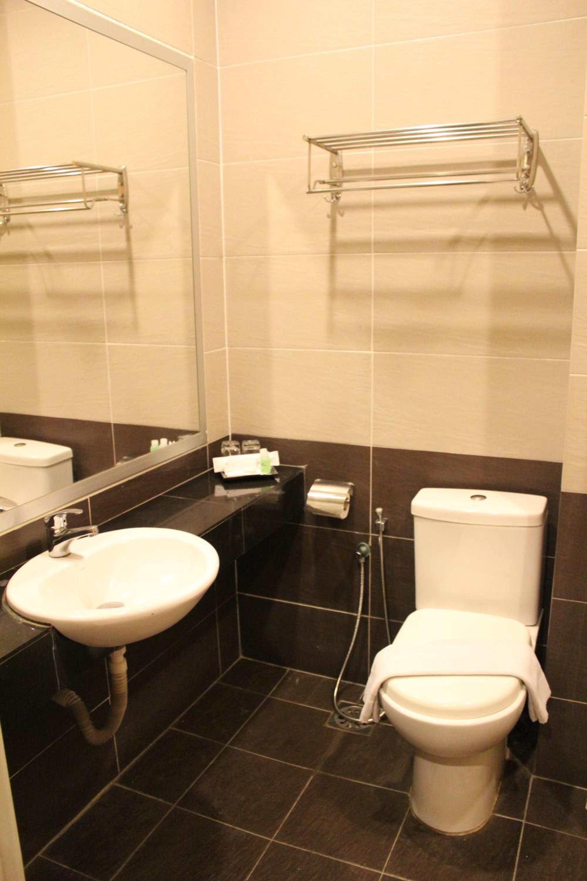 Deluxe Twin Room photo 3