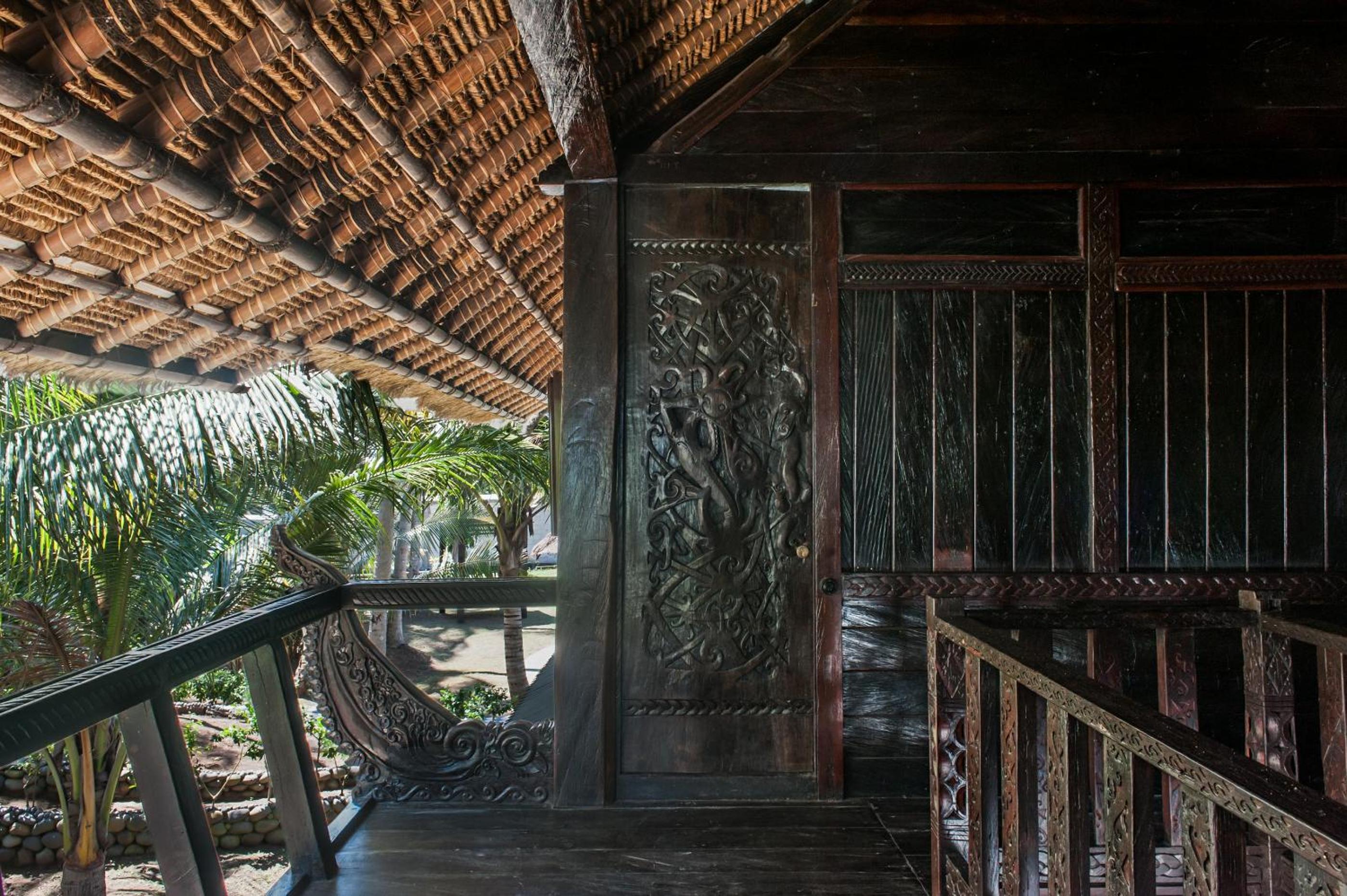 Three-Bedroom Villa - Photo 2