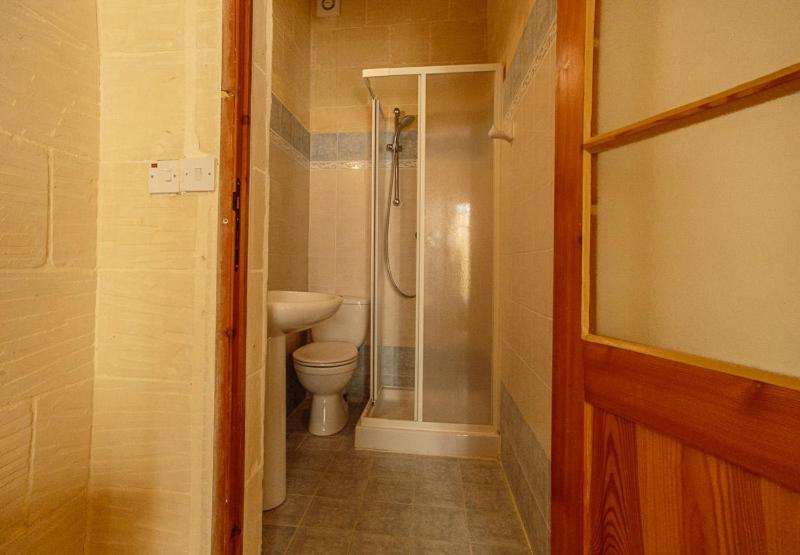 Four-Bedroom House photo 2
