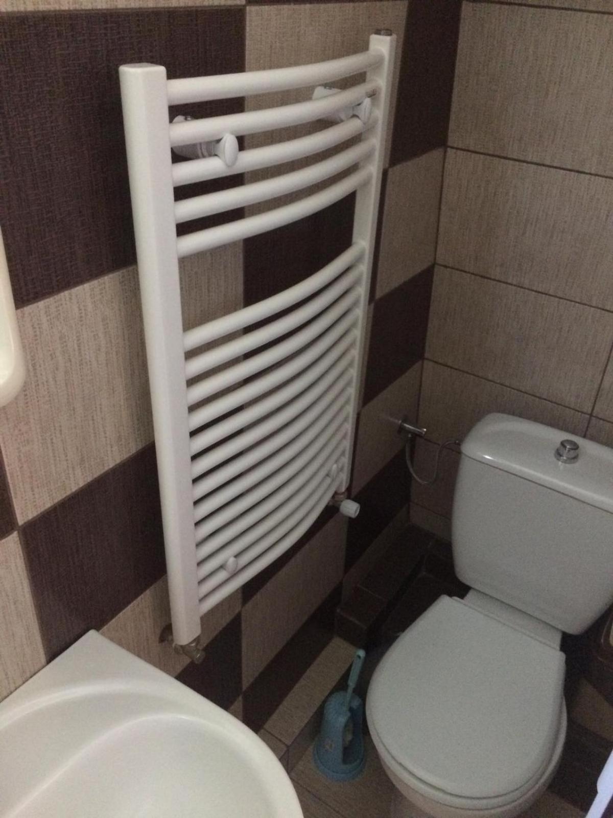 Double Room with Private Bathroom - Photo 3