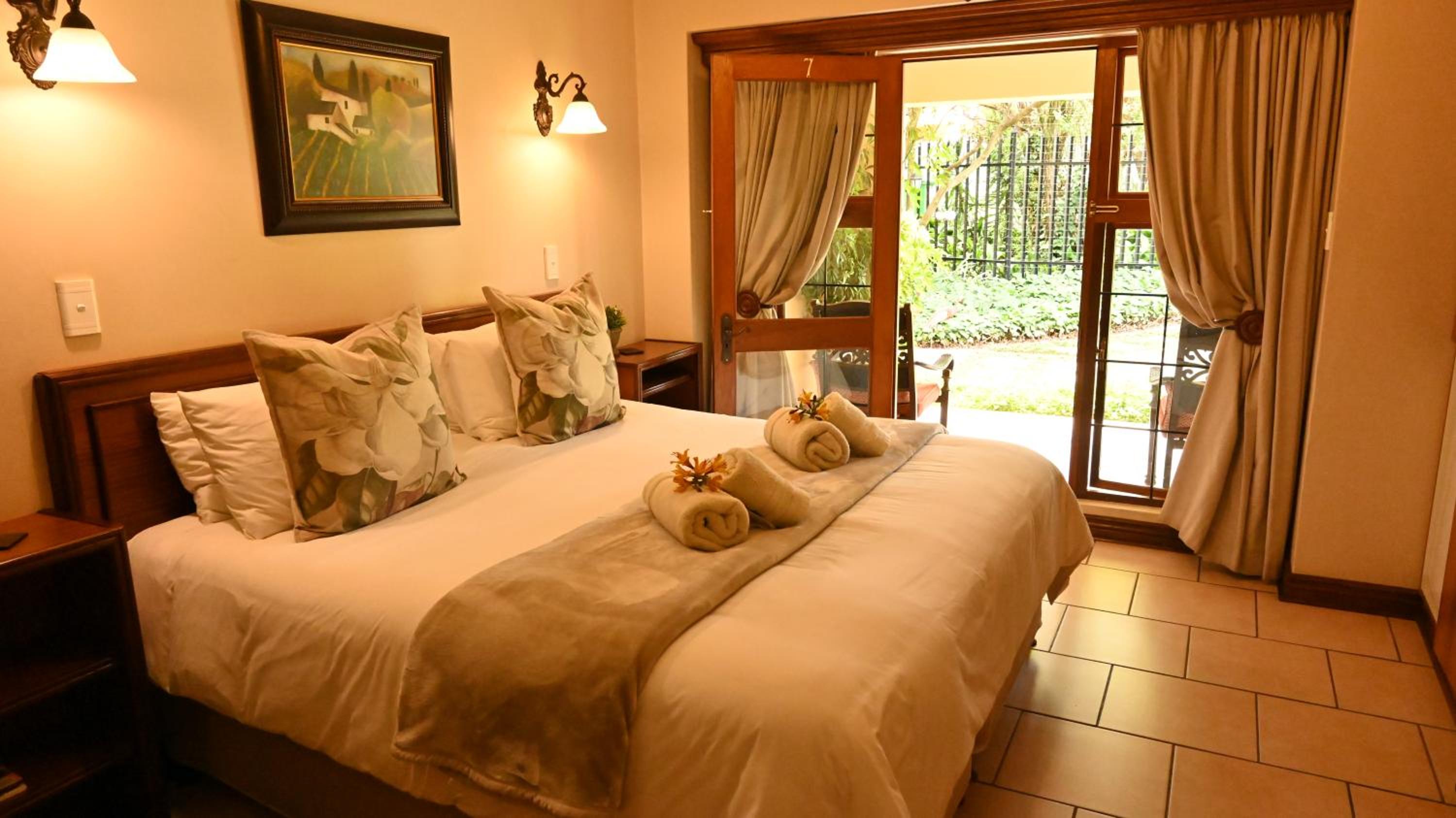 Standard Double Room - Photo 18