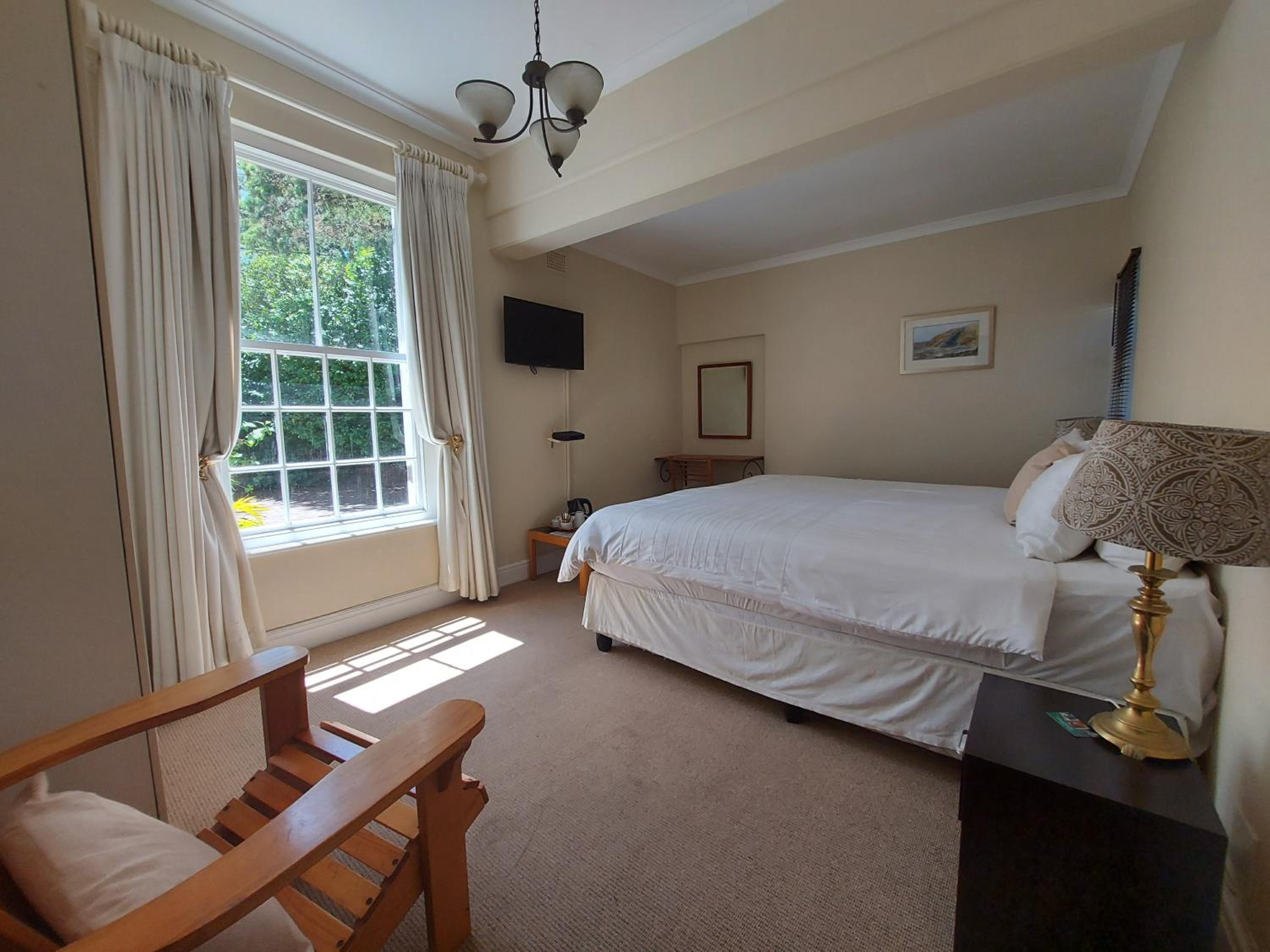 Deluxe Double Room with Shower - Photo 3
