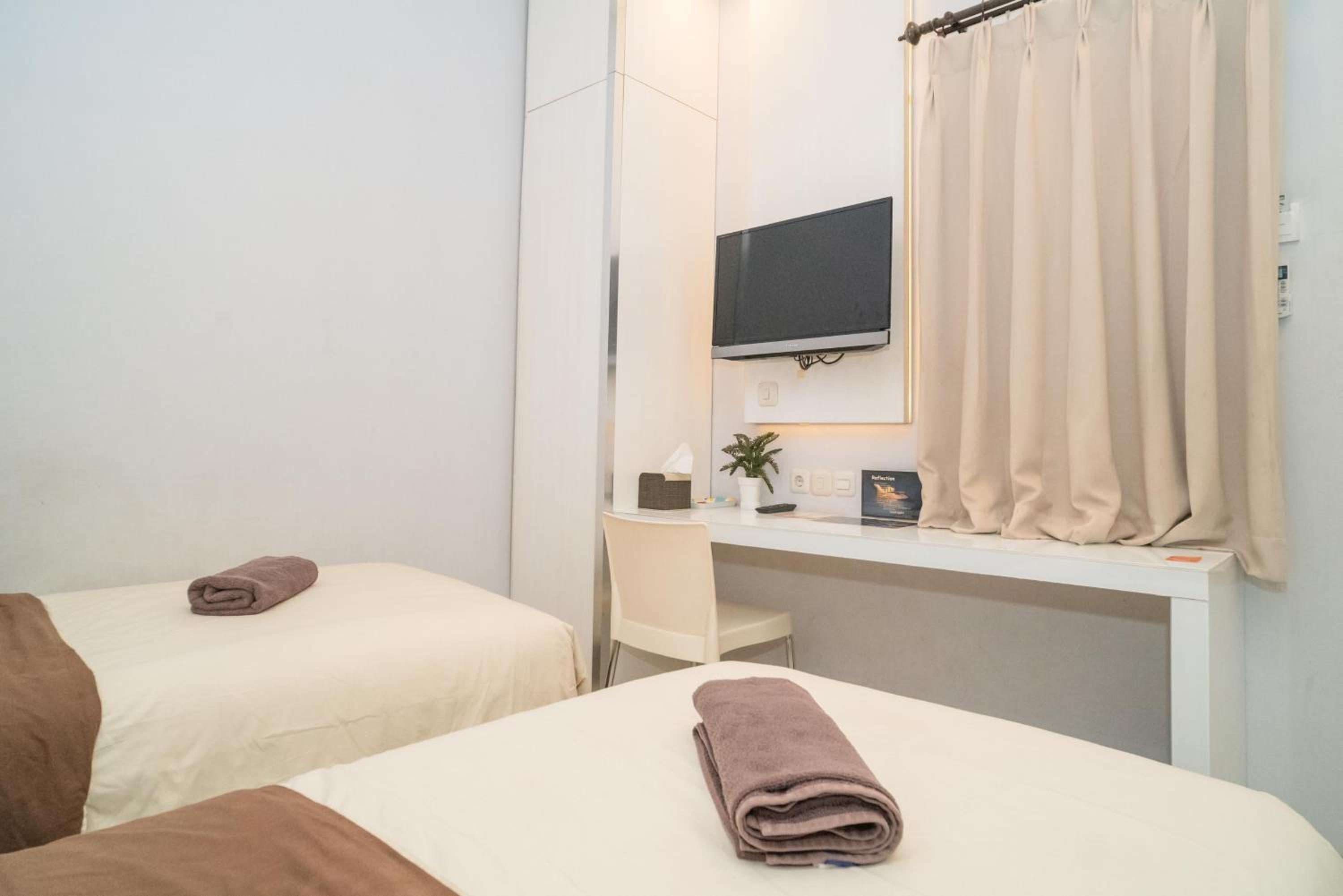 Twin Room - Photo 6