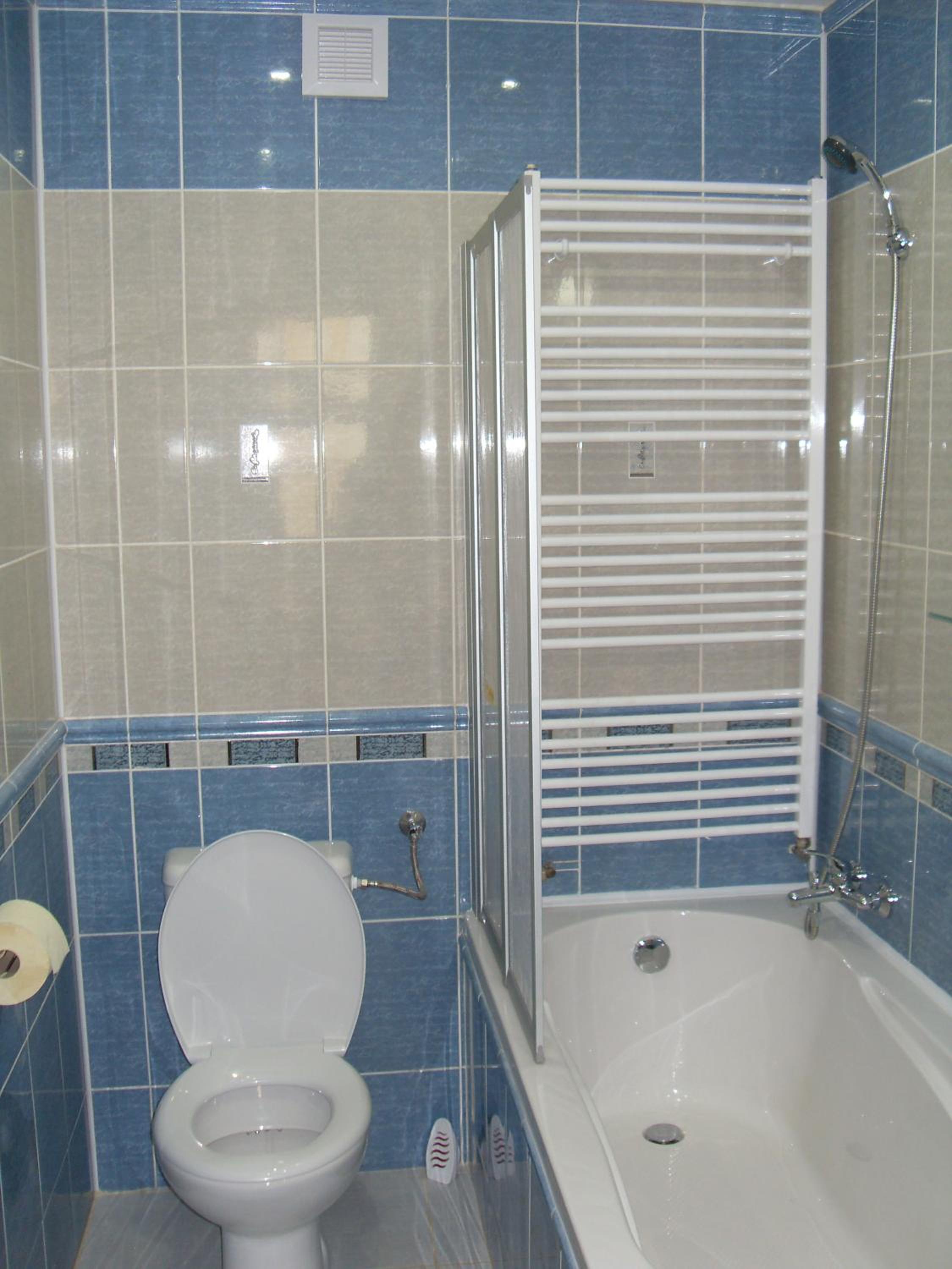 Family Room with Bathroom - Photo 6