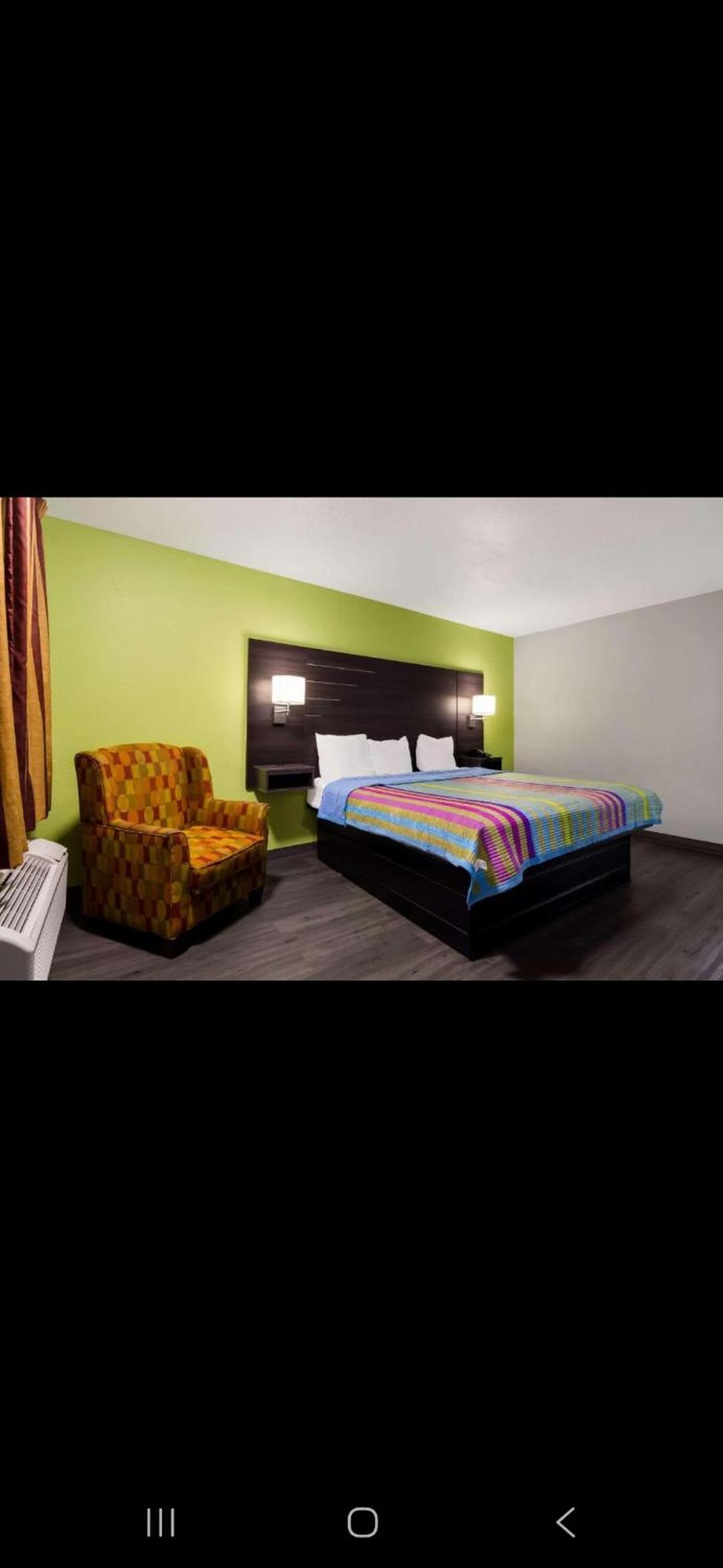 Monsoon Inn, Photo 6