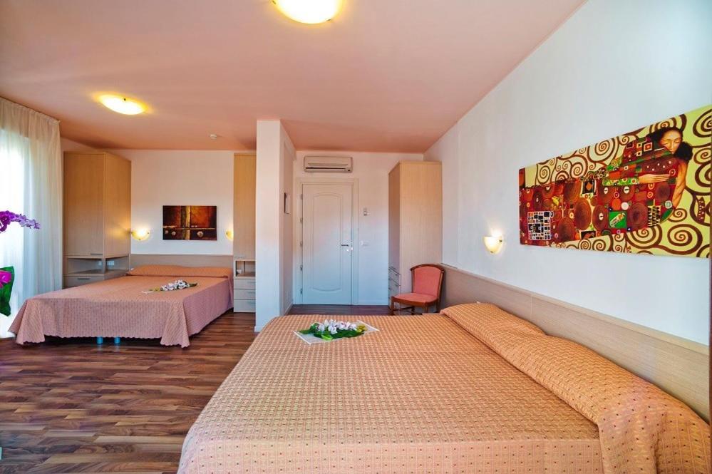 Classic Quadruple Room
