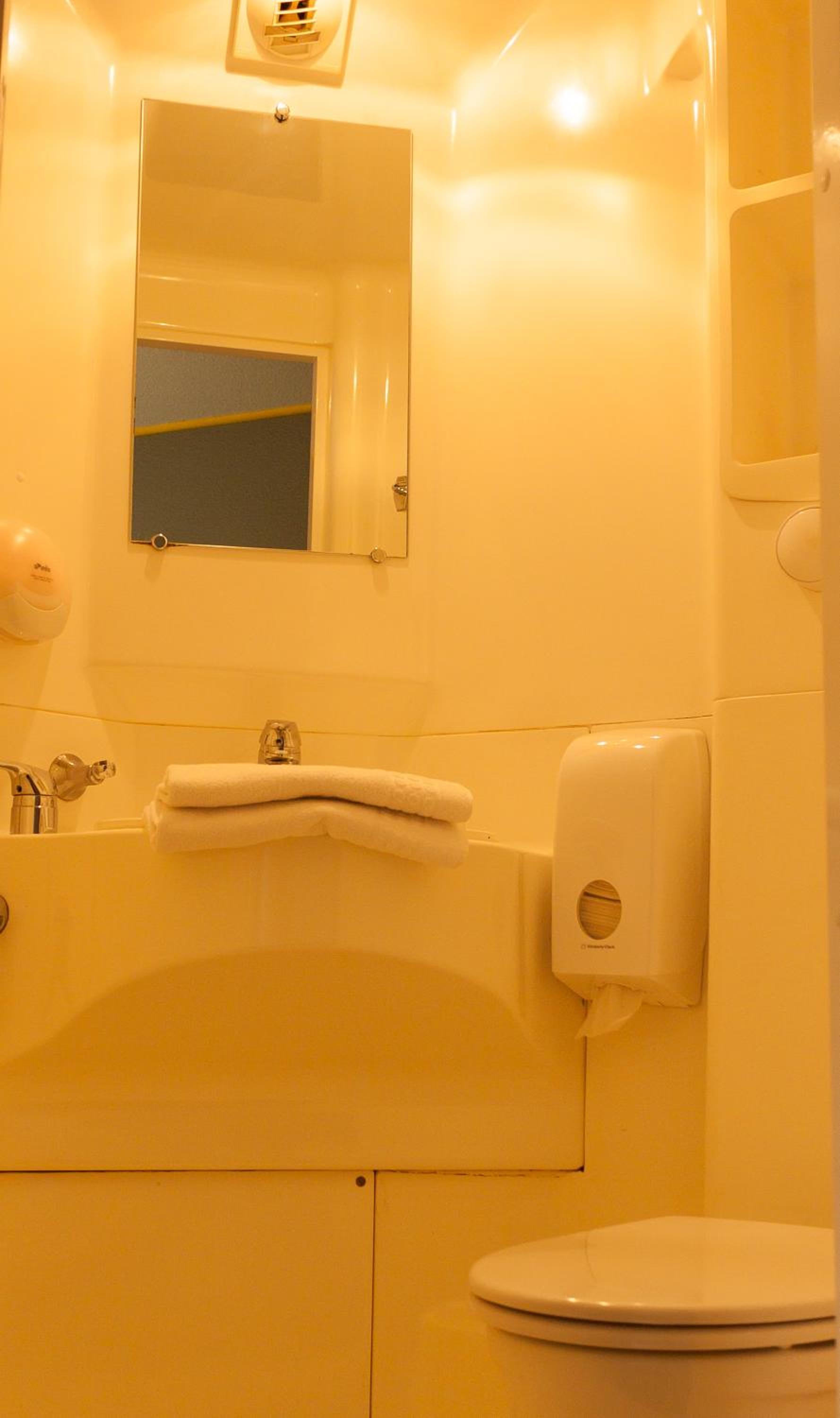 Double Room - Photo 5