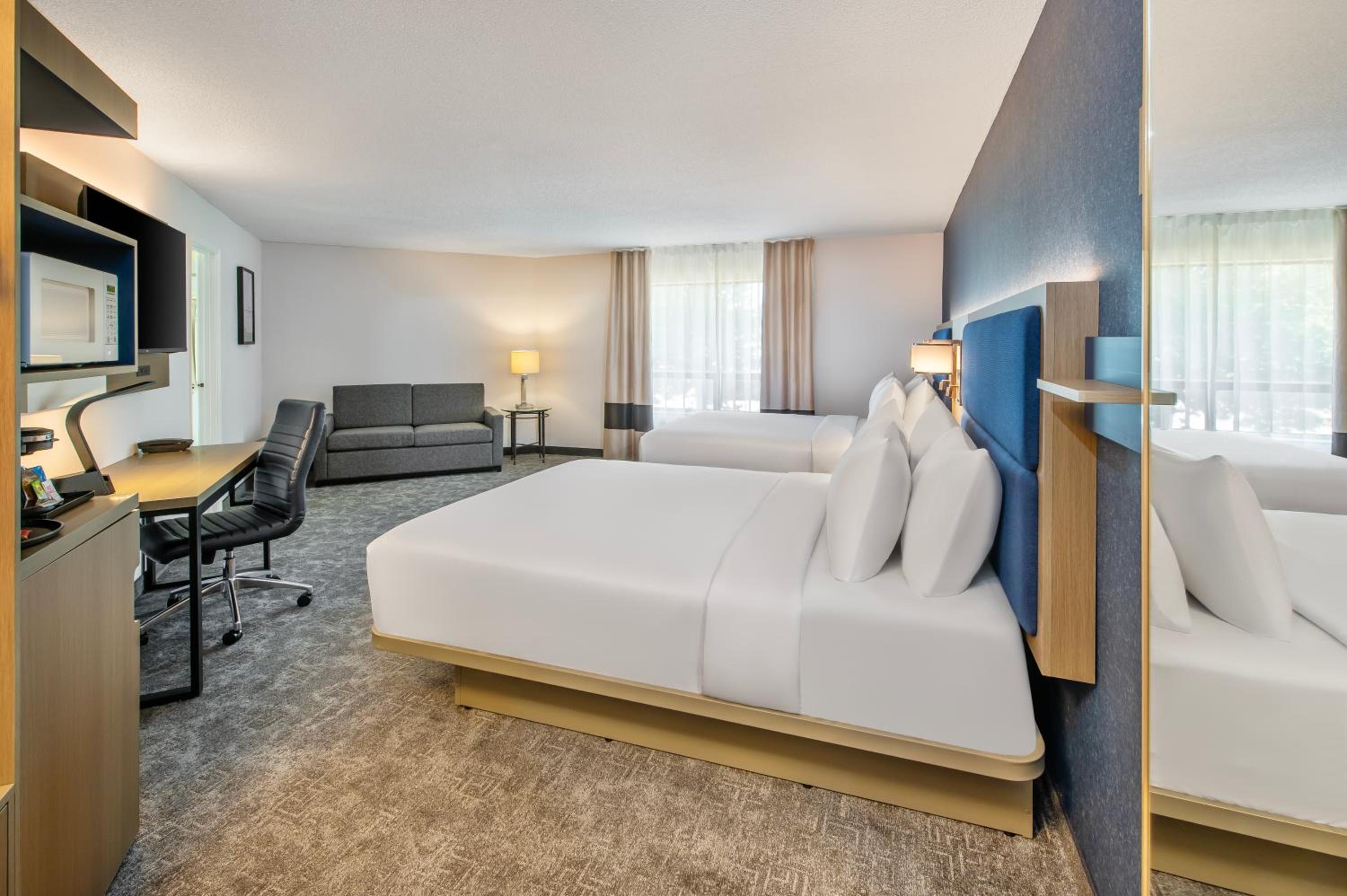 Superior Queen Room with Two Queen Beds - Non-Smoking