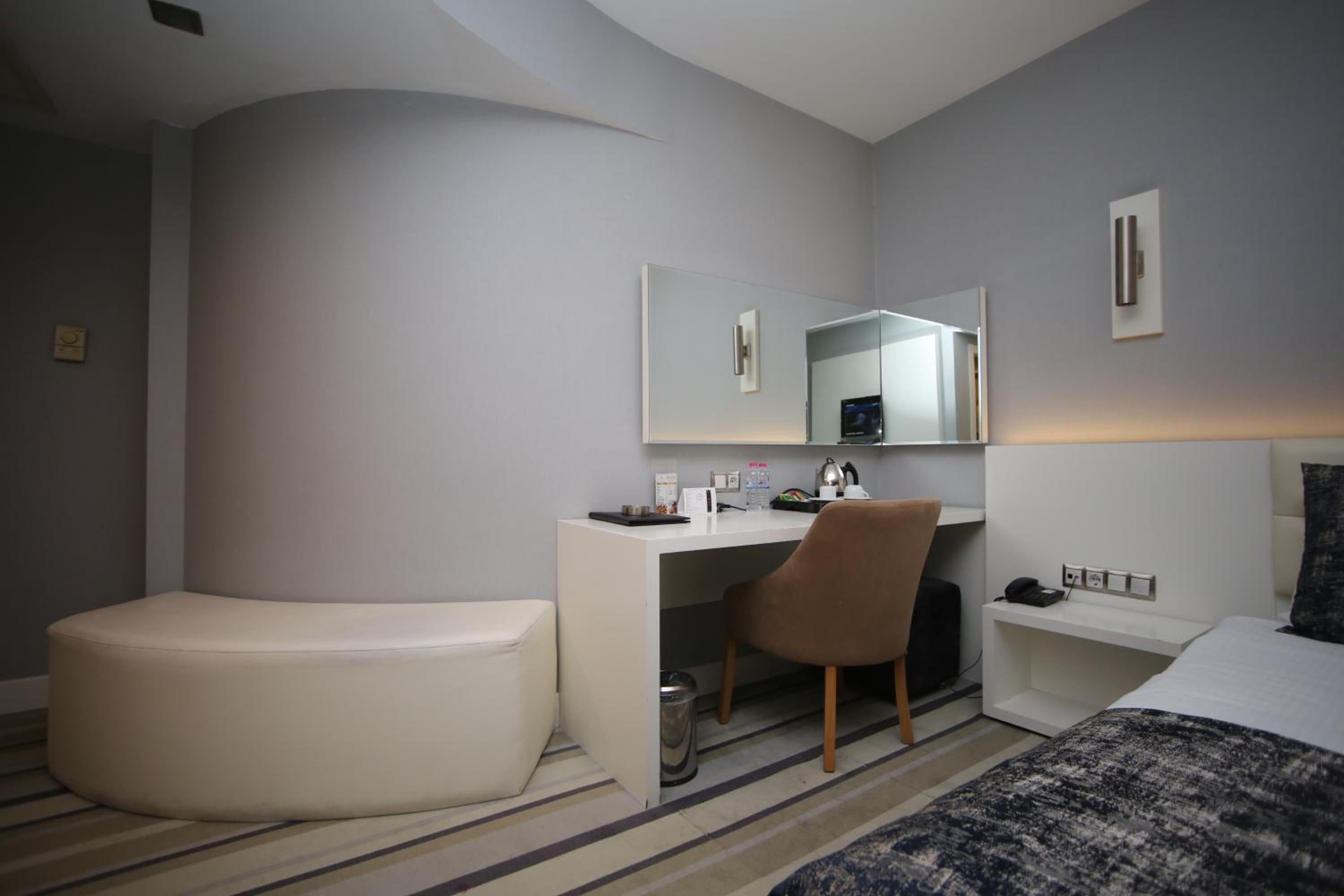 Standard Double Room photo 3