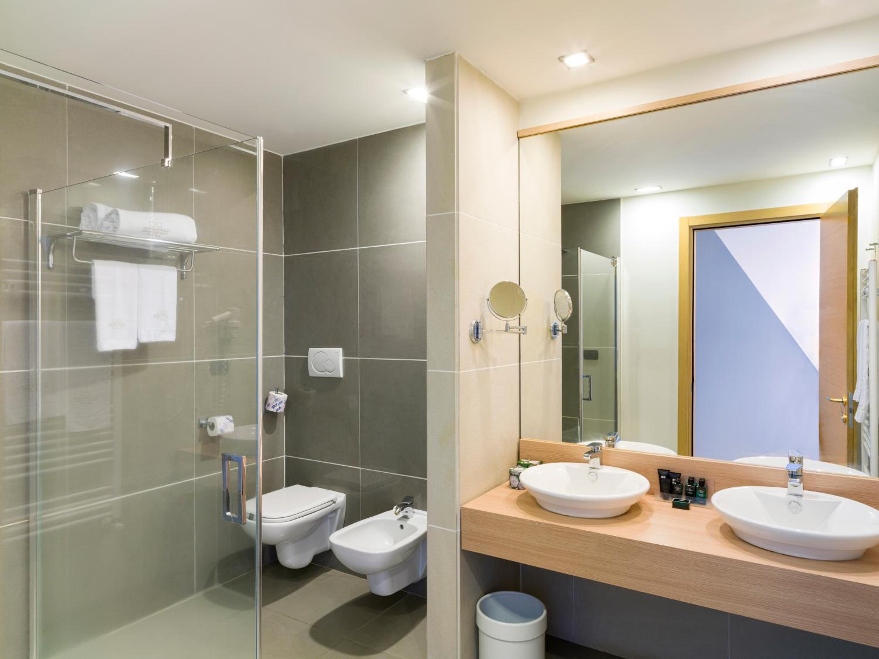 Superior Double or Twin Room - Photo 4