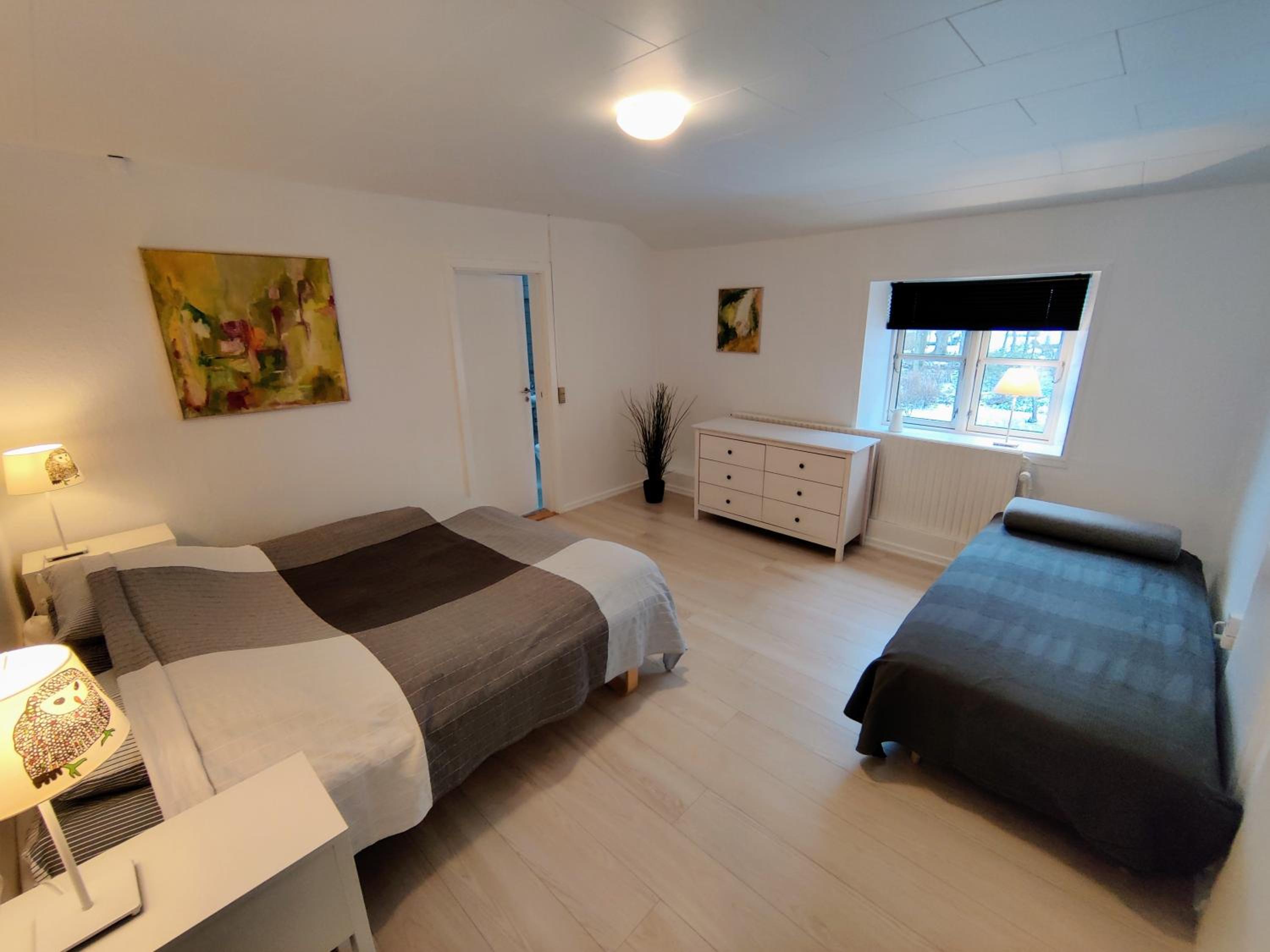 One-Bedroom Apartment photo 2