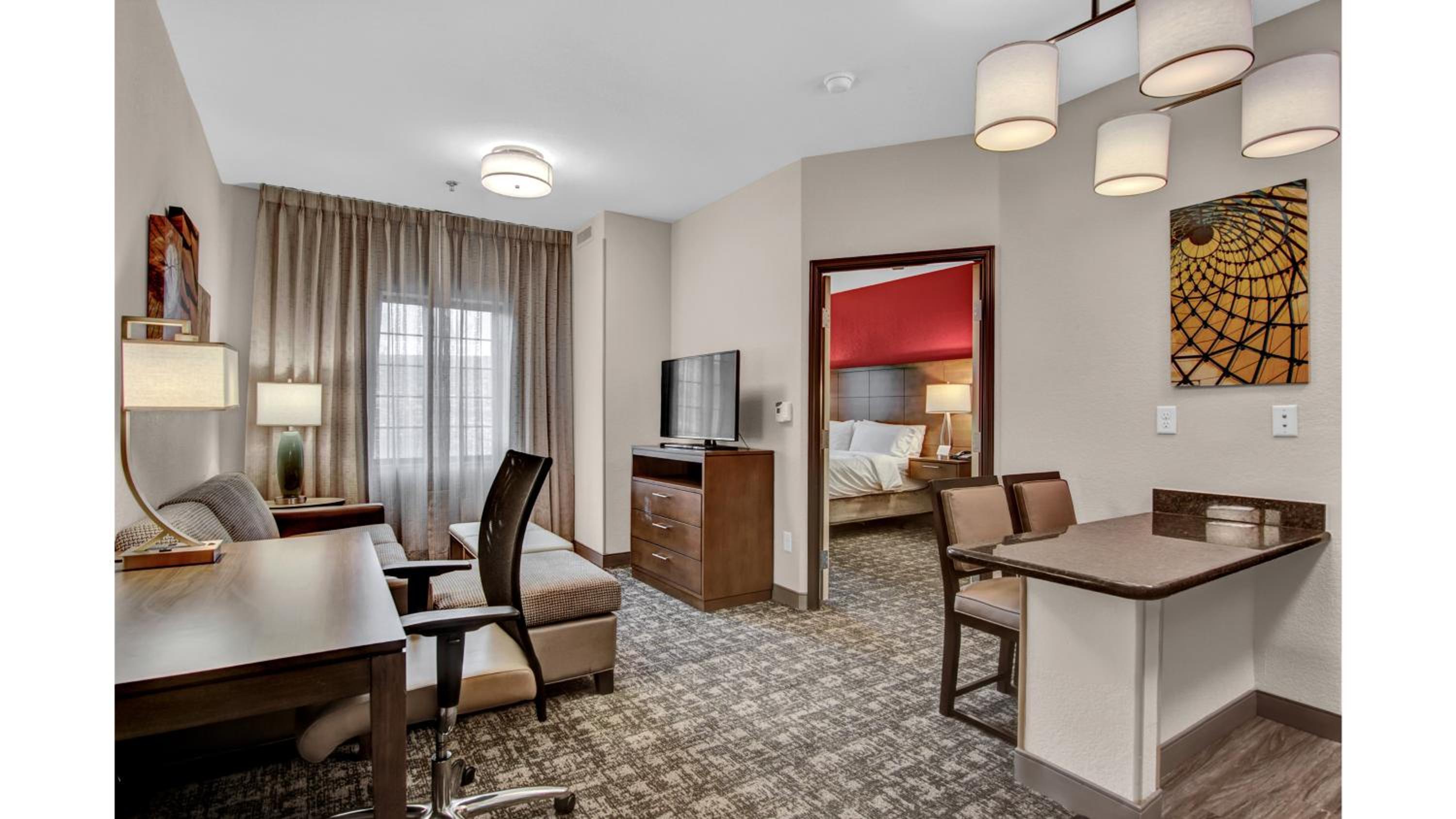 One-Bedroom King Suite - Photo 3