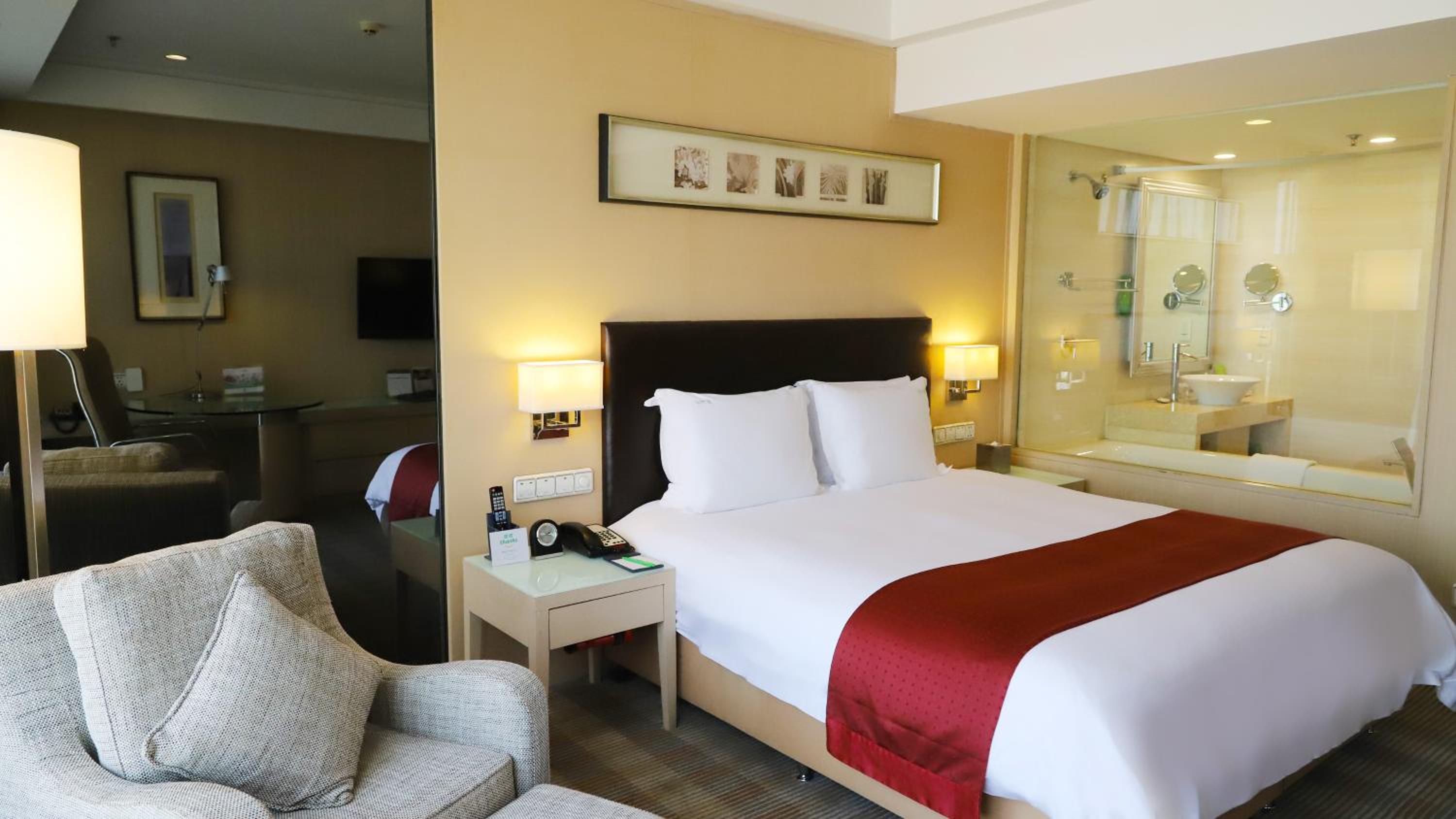 Deluxe Double Room photo 3